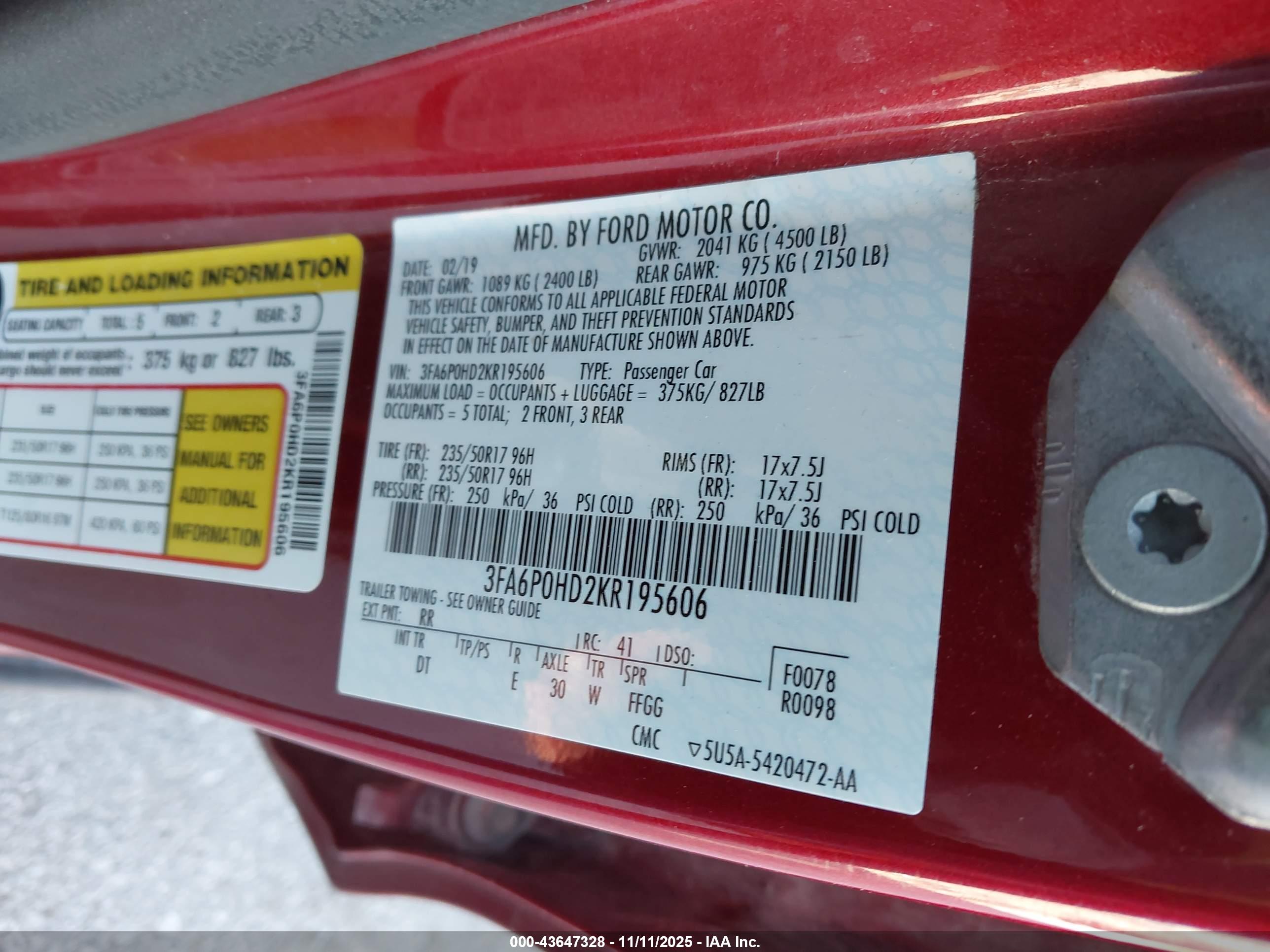 FORD FUSION image 9