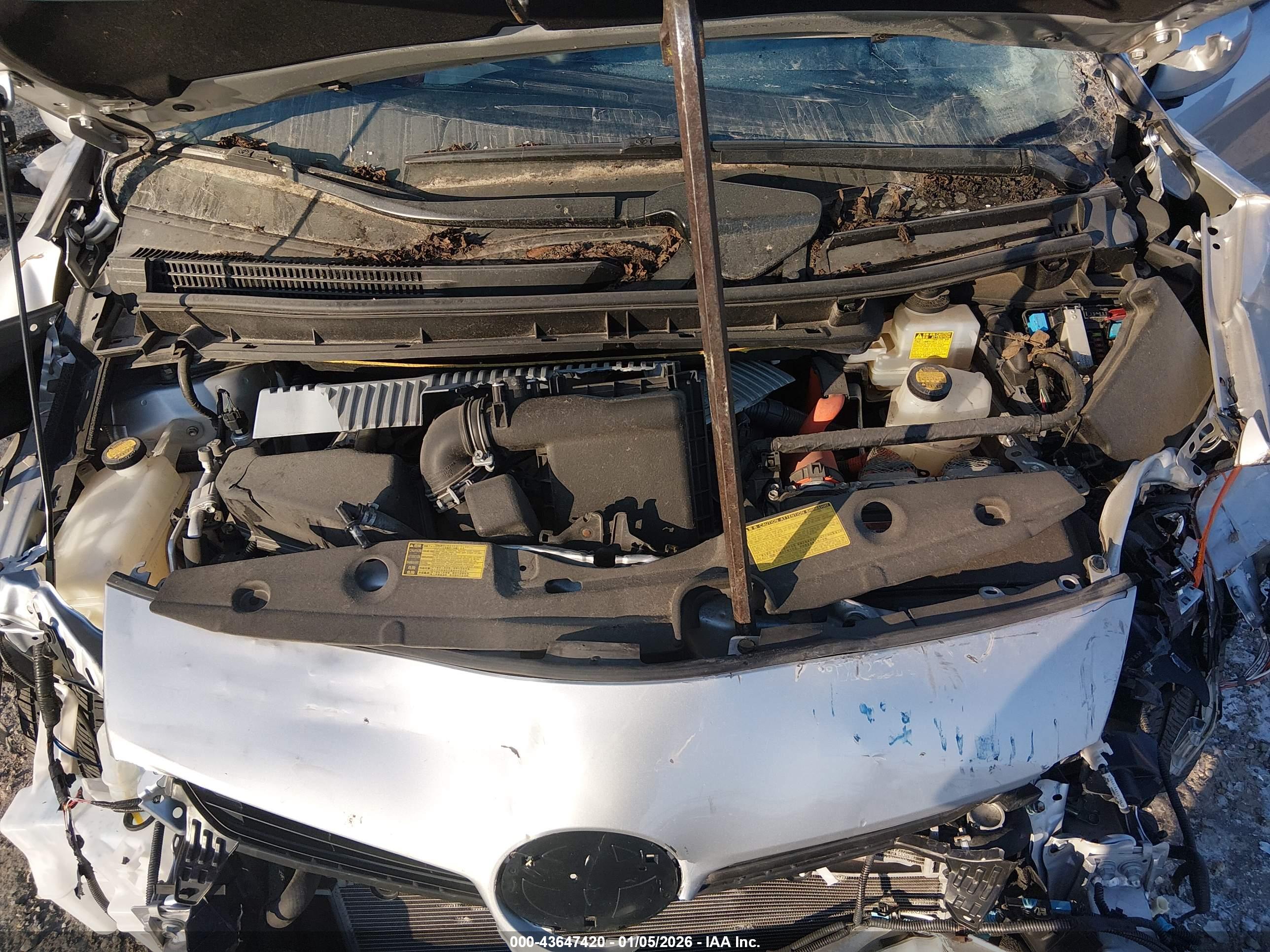 TOYOTA PRIUS image 10