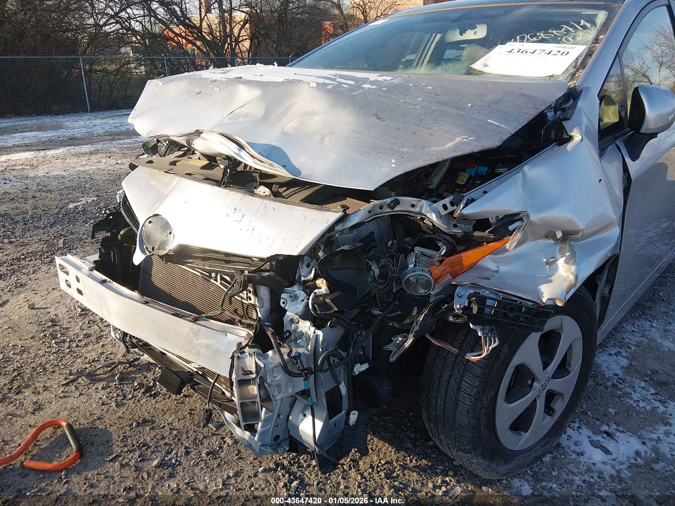 TOYOTA PRIUS image 6