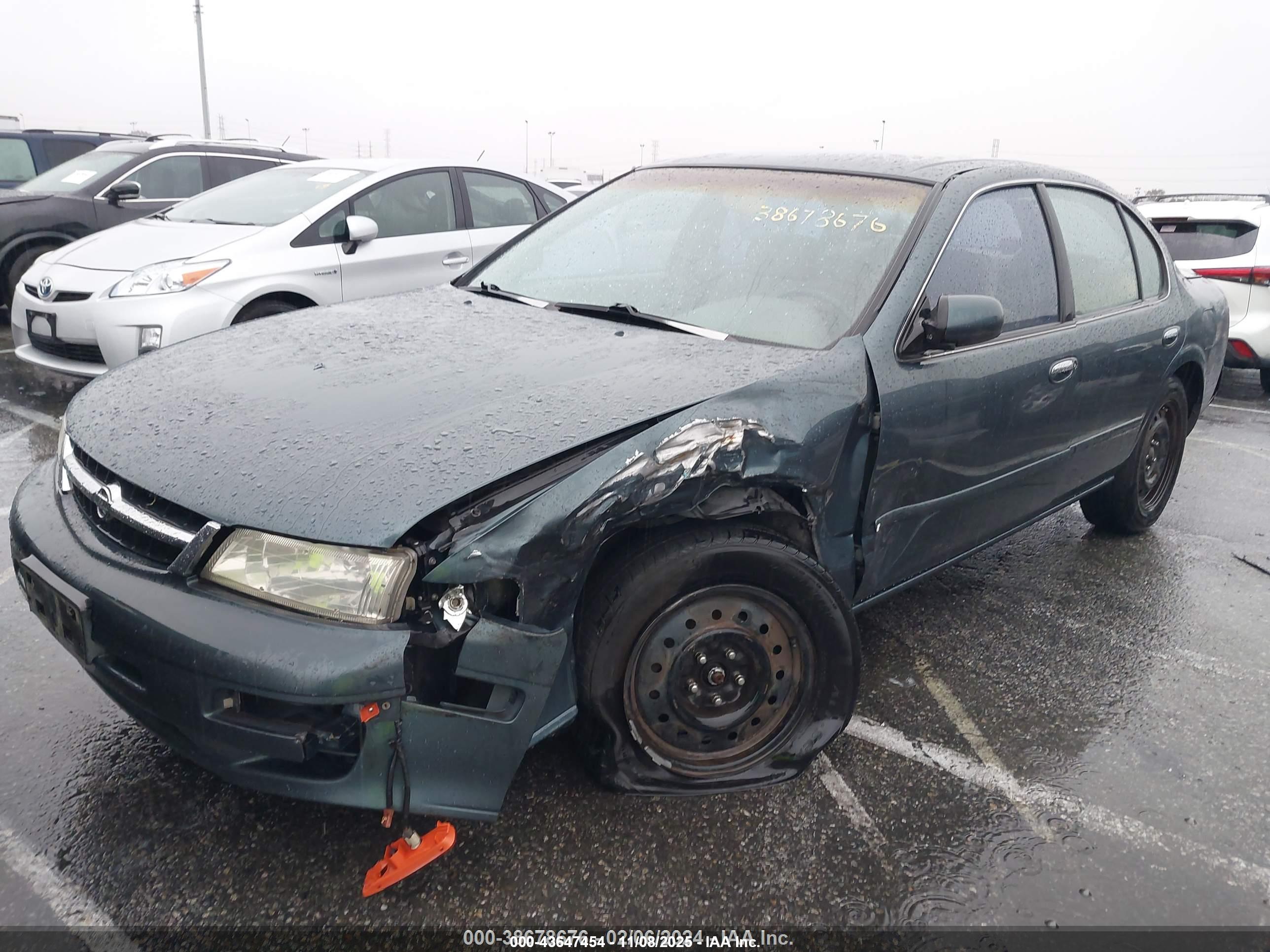 NISSAN MAXIMA image 2