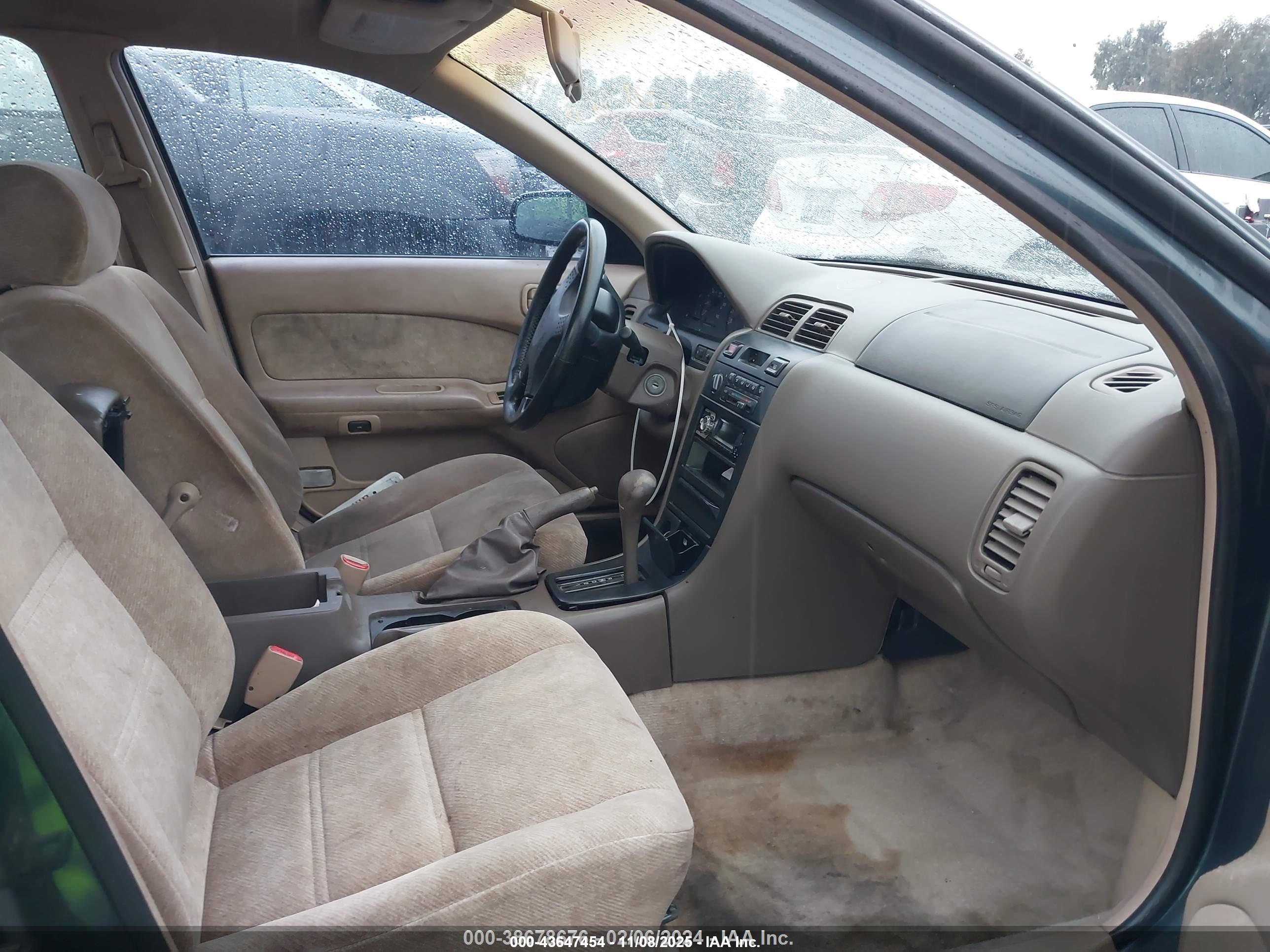 NISSAN MAXIMA image 5
