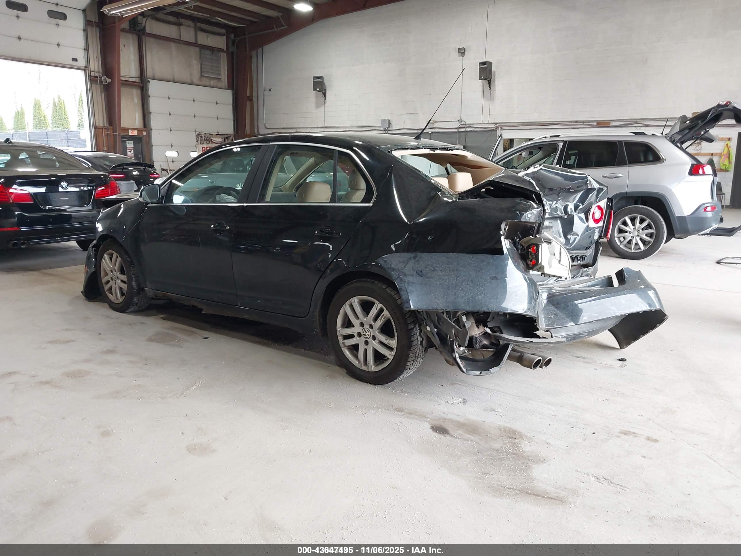 VOLKSWAGEN JETTA image 3