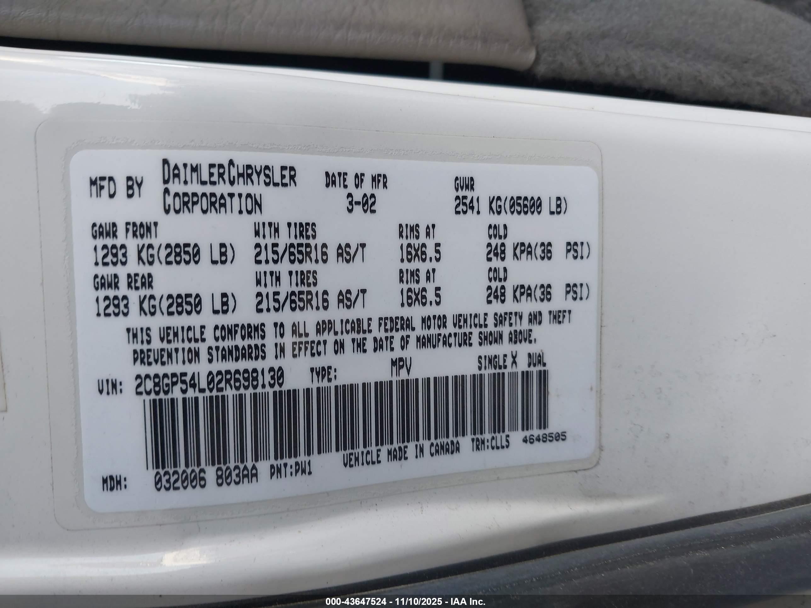 CHRYSLER TOWN image 9