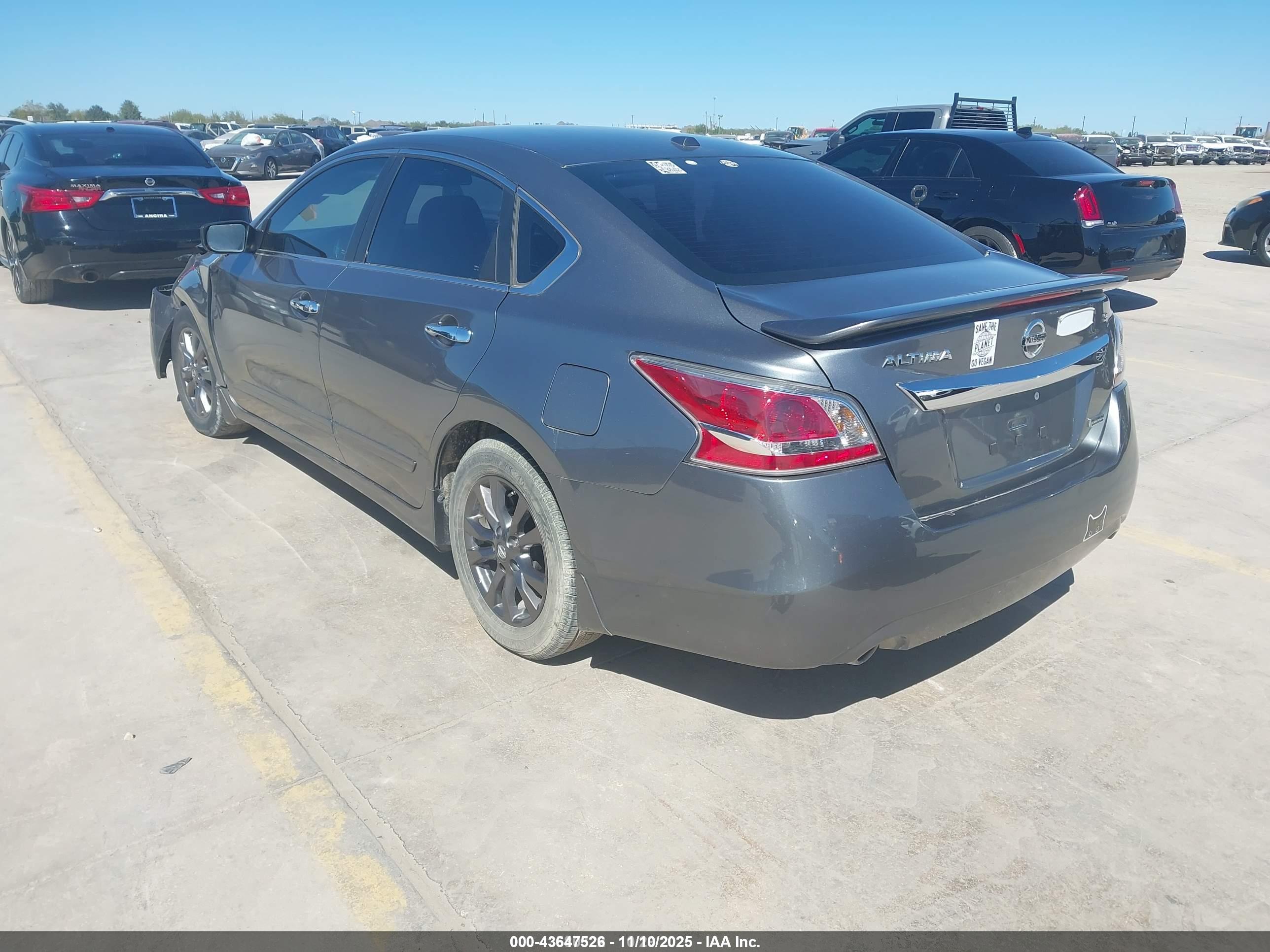 NISSAN ALTIMA image 3