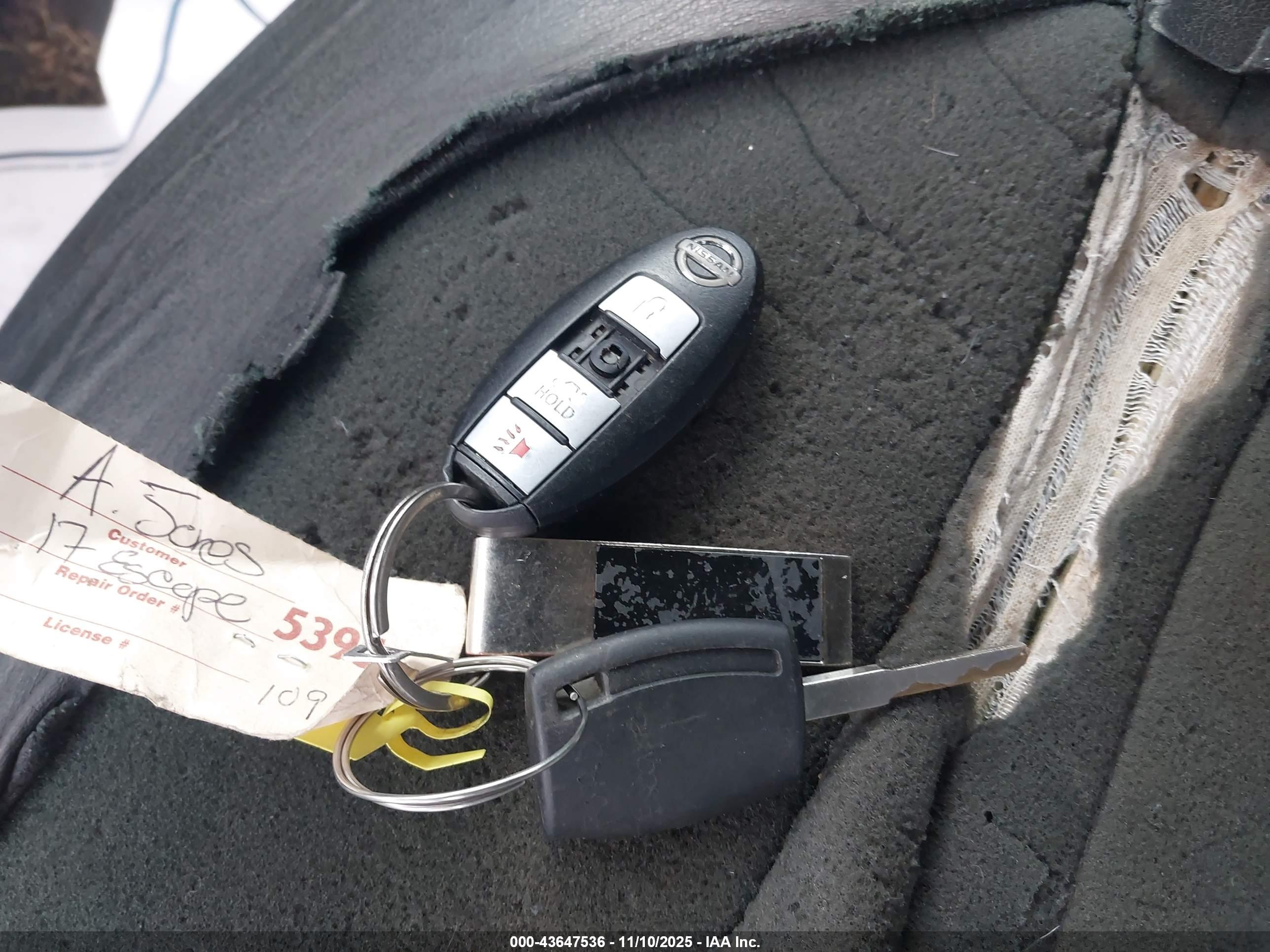 FORD ESCAPE image 11