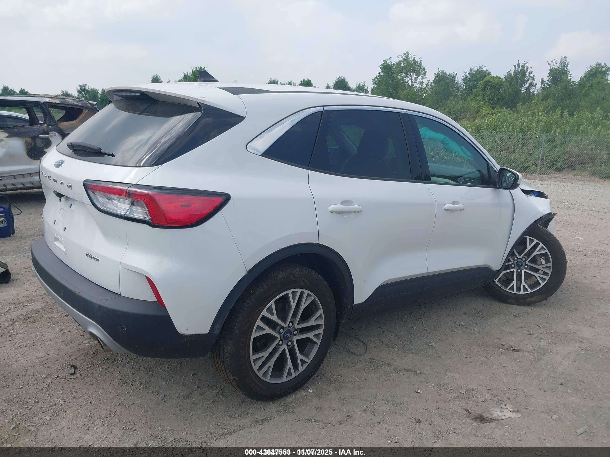 FORD ESCAPE image 4