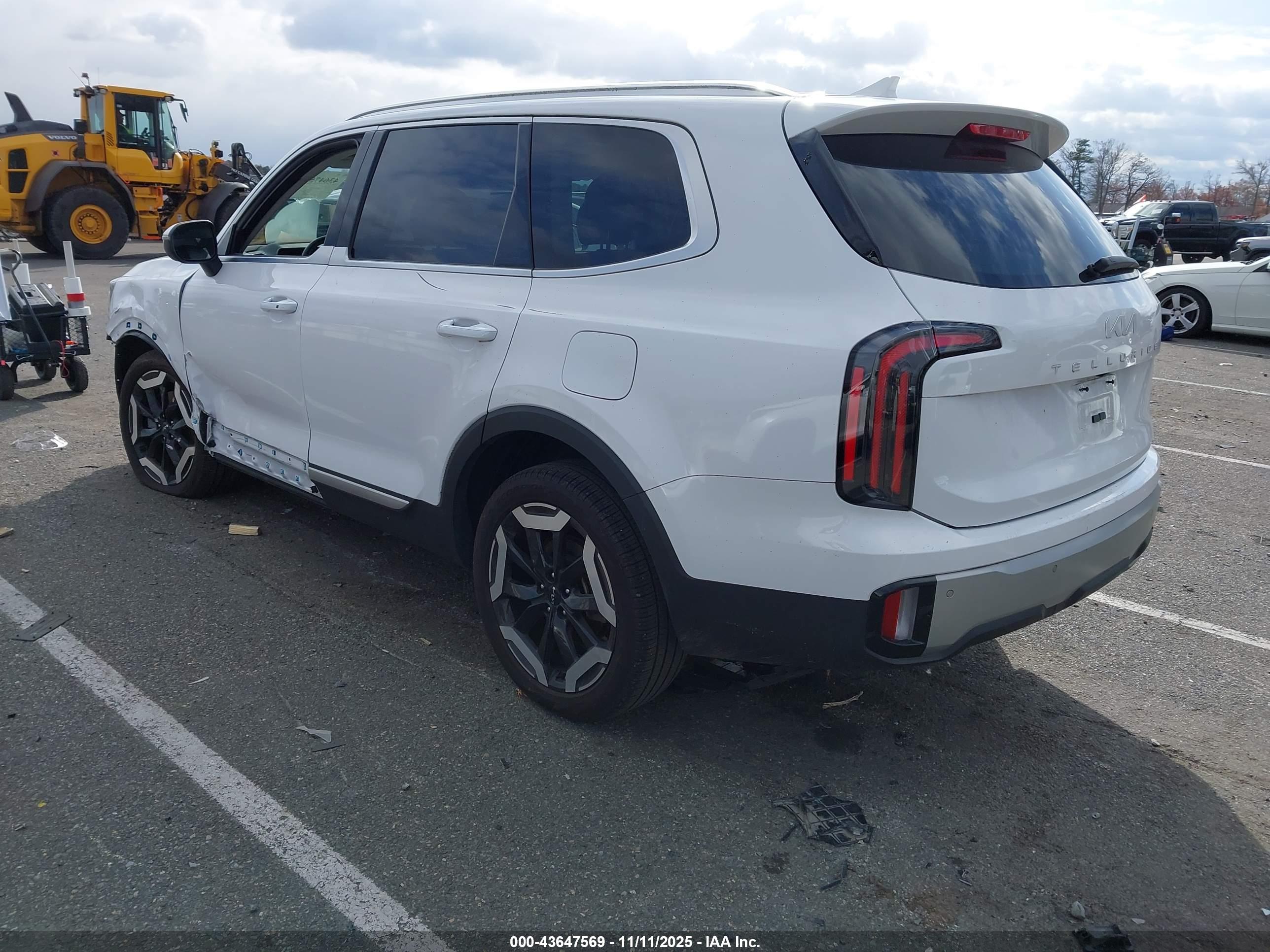 KIA TELLURIDE image 3