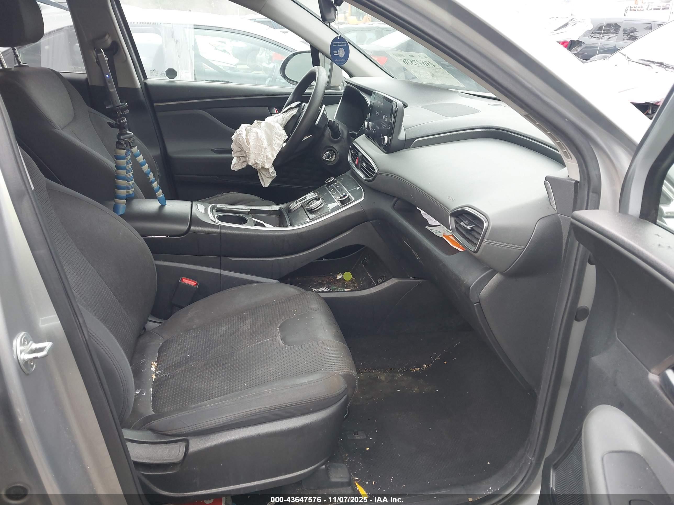 HYUNDAI SANTA image 5