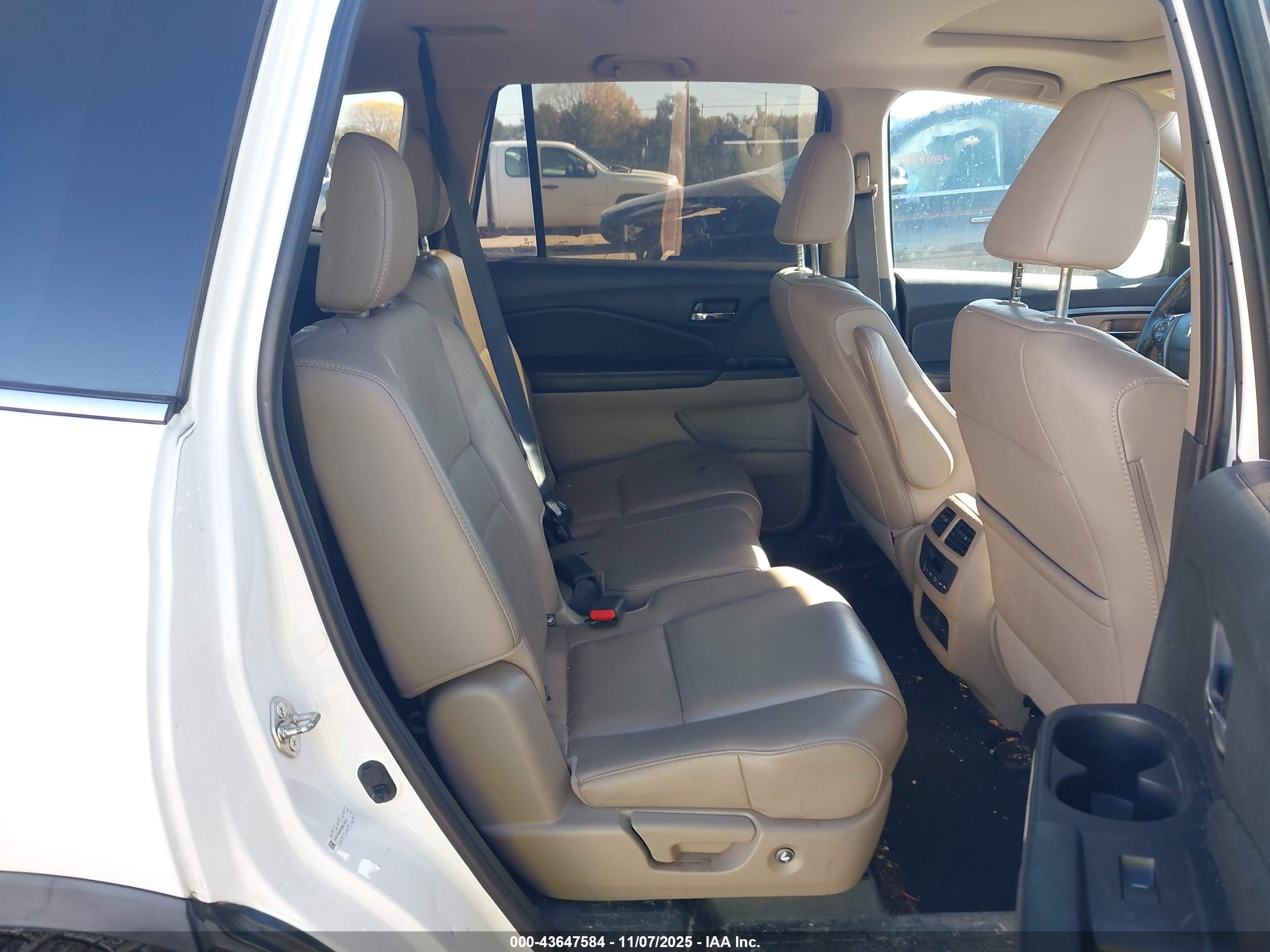 HONDA PILOT image 8