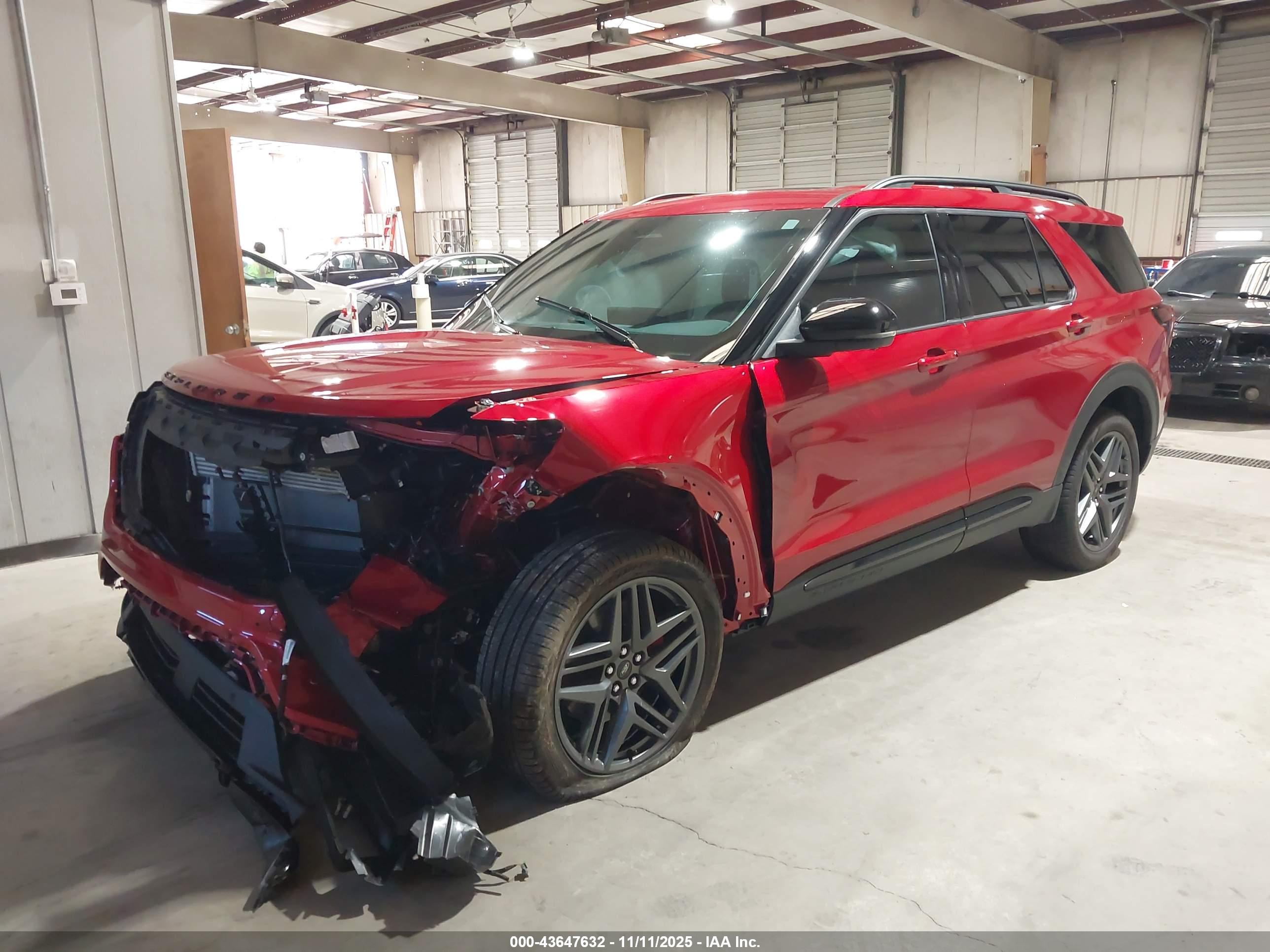 FORD EXPLORER image 2