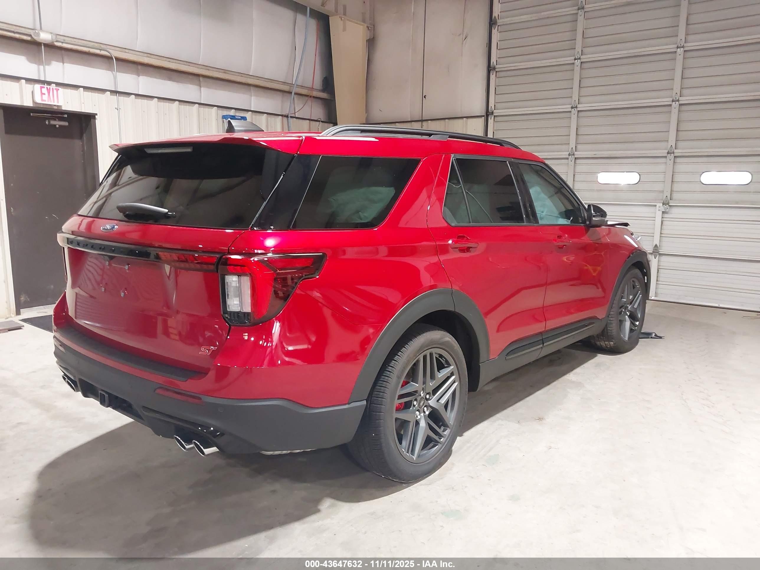 FORD EXPLORER image 4