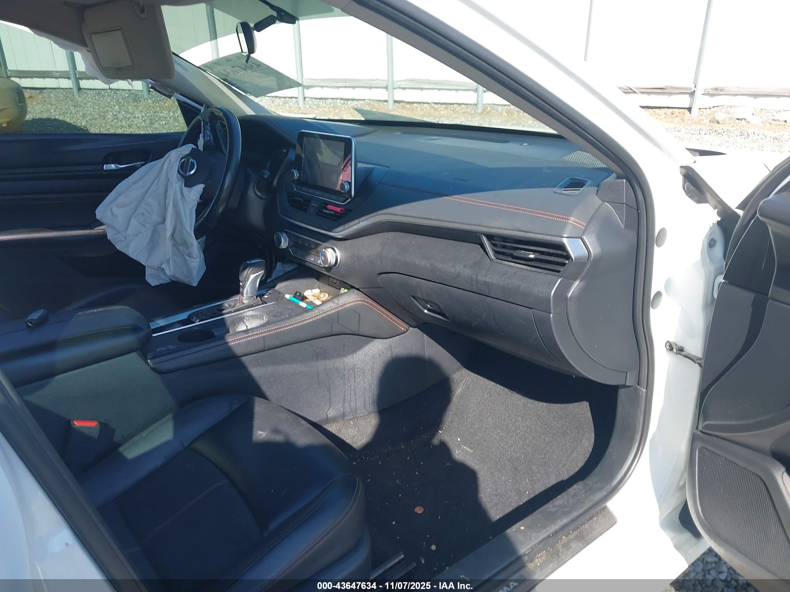 NISSAN ALTIMA image 5