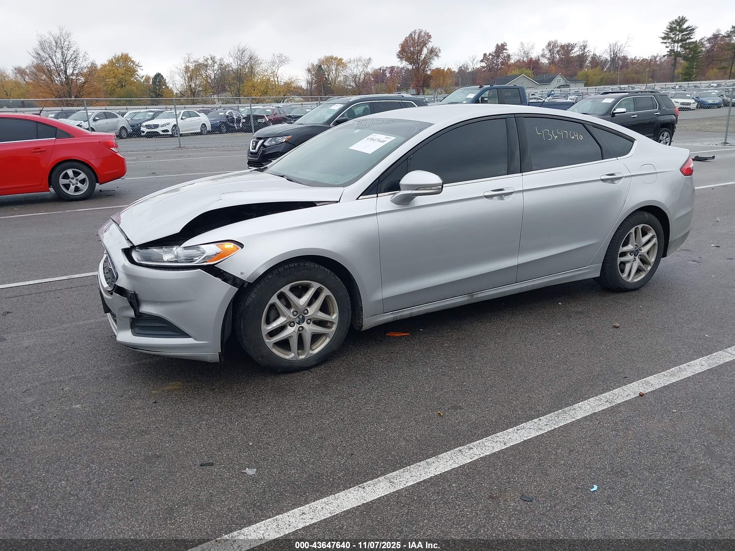 FORD FUSION image 2
