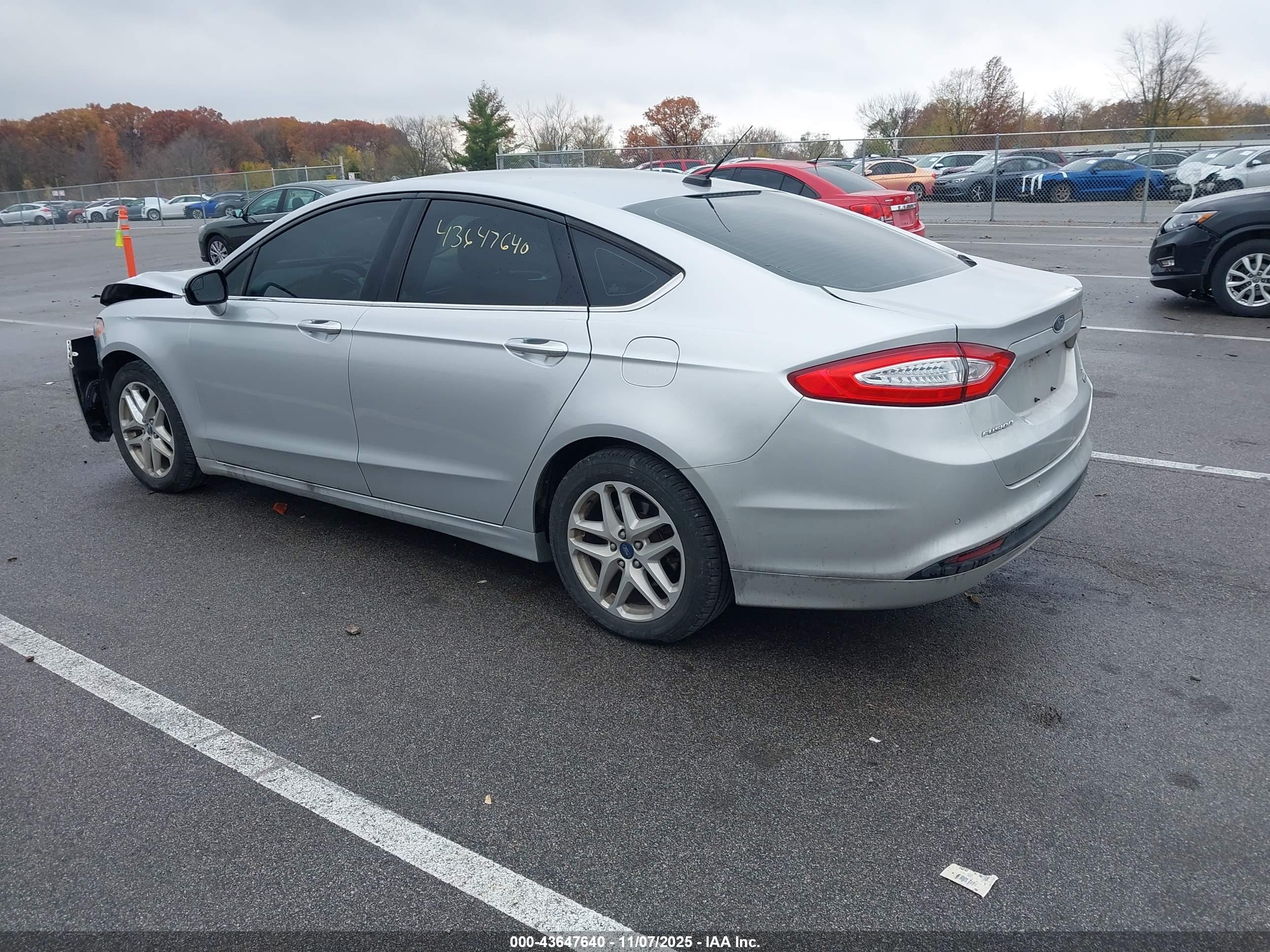 FORD FUSION image 3