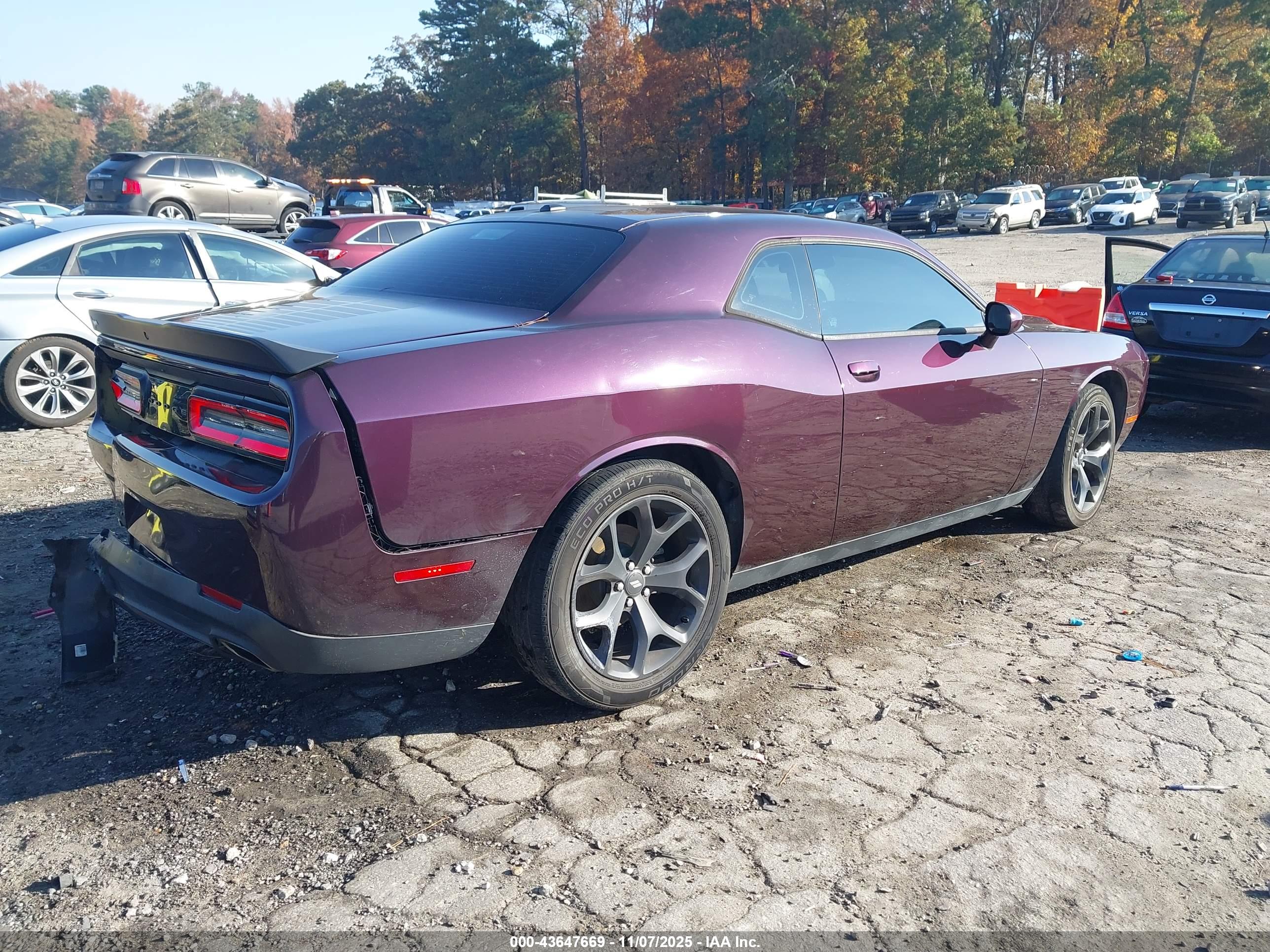 DODGE CHALLENGER image 4