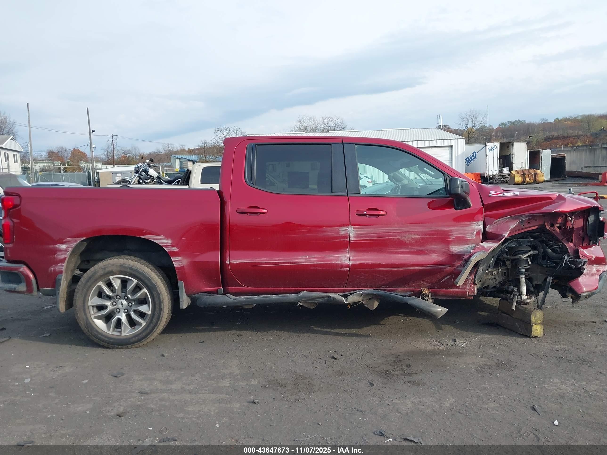 CHEVROLET SILVERADO image 6