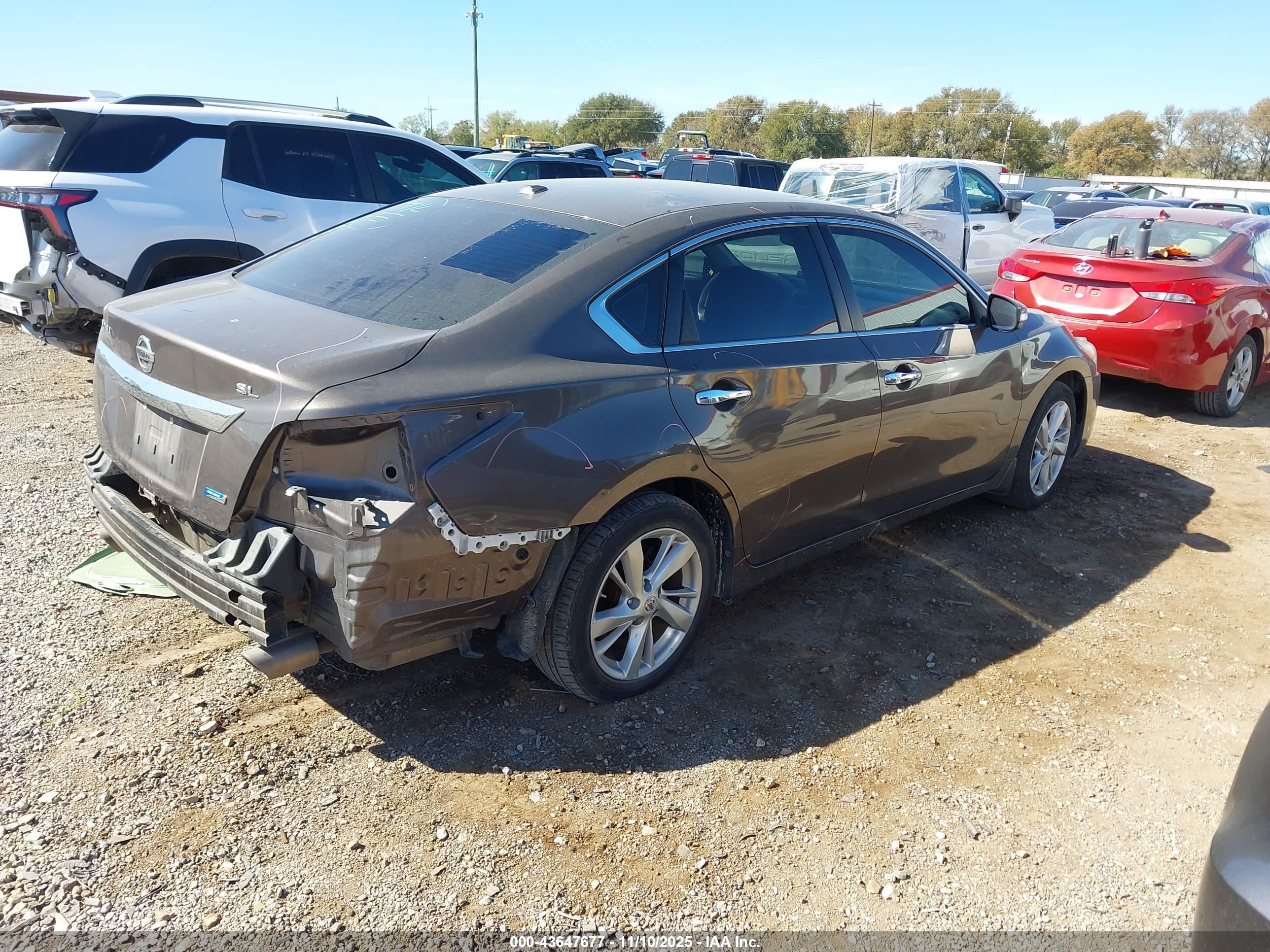 NISSAN ALTIMA image 4
