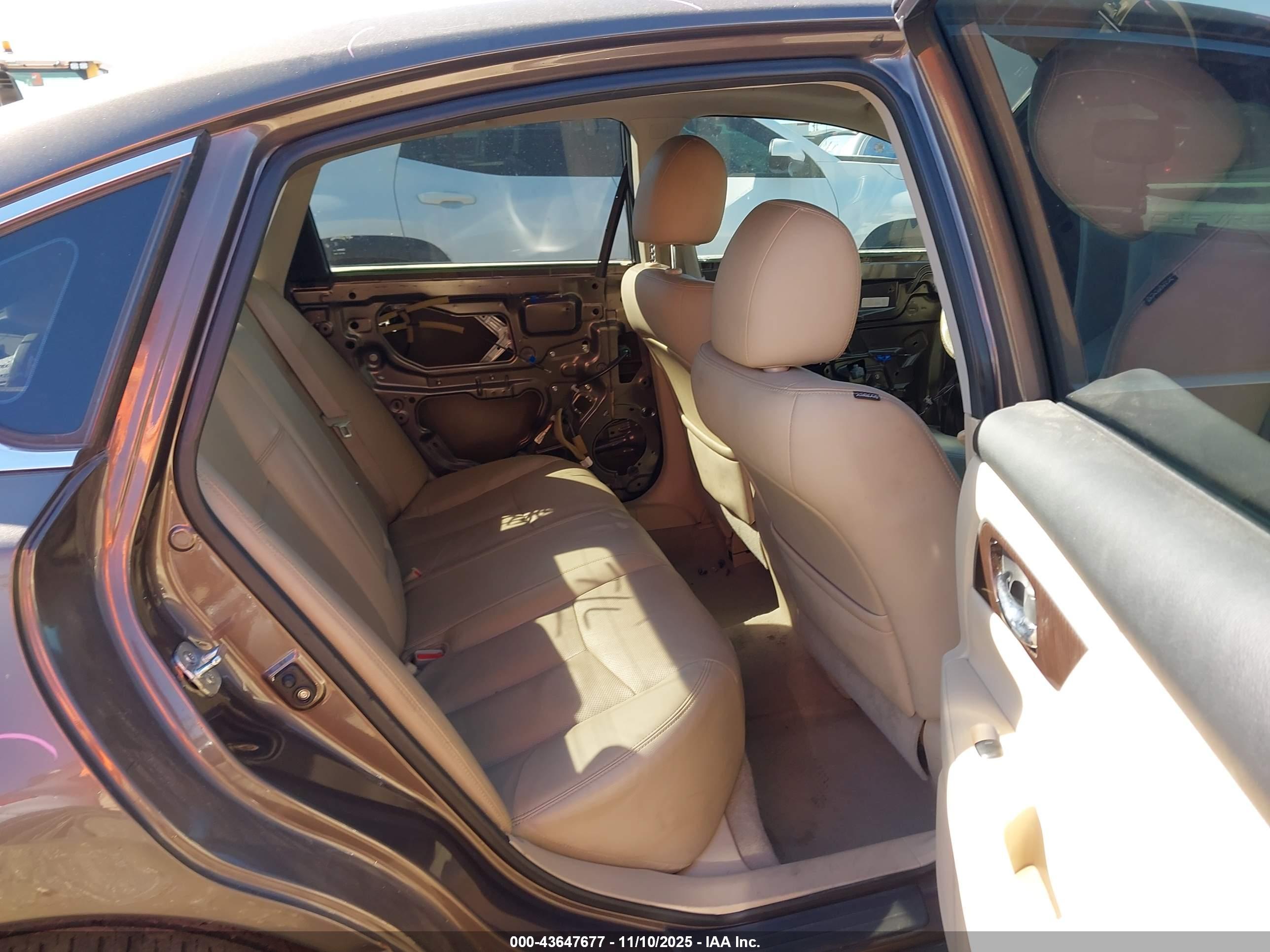 NISSAN ALTIMA image 8