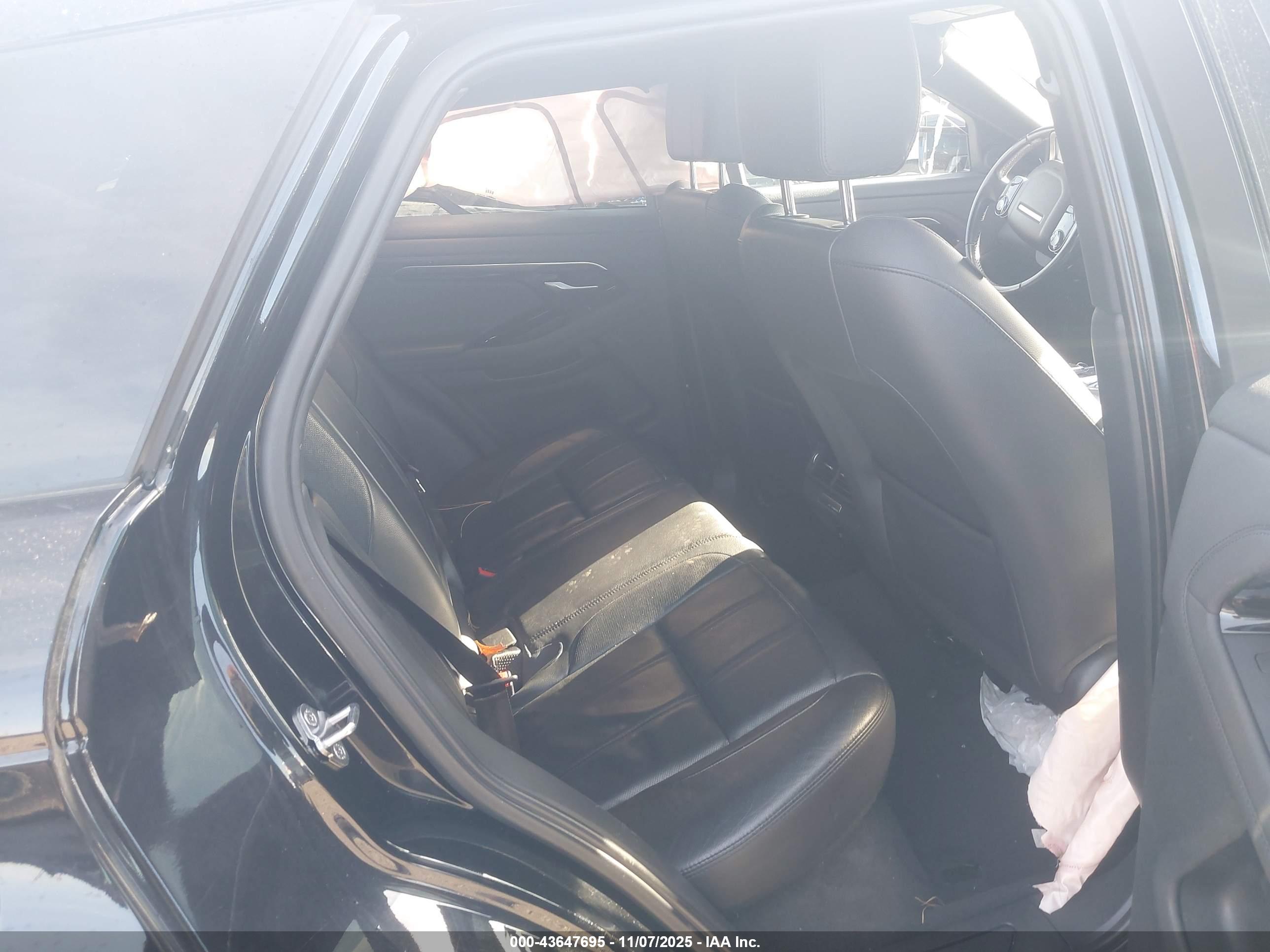 LAND ROVER image 8