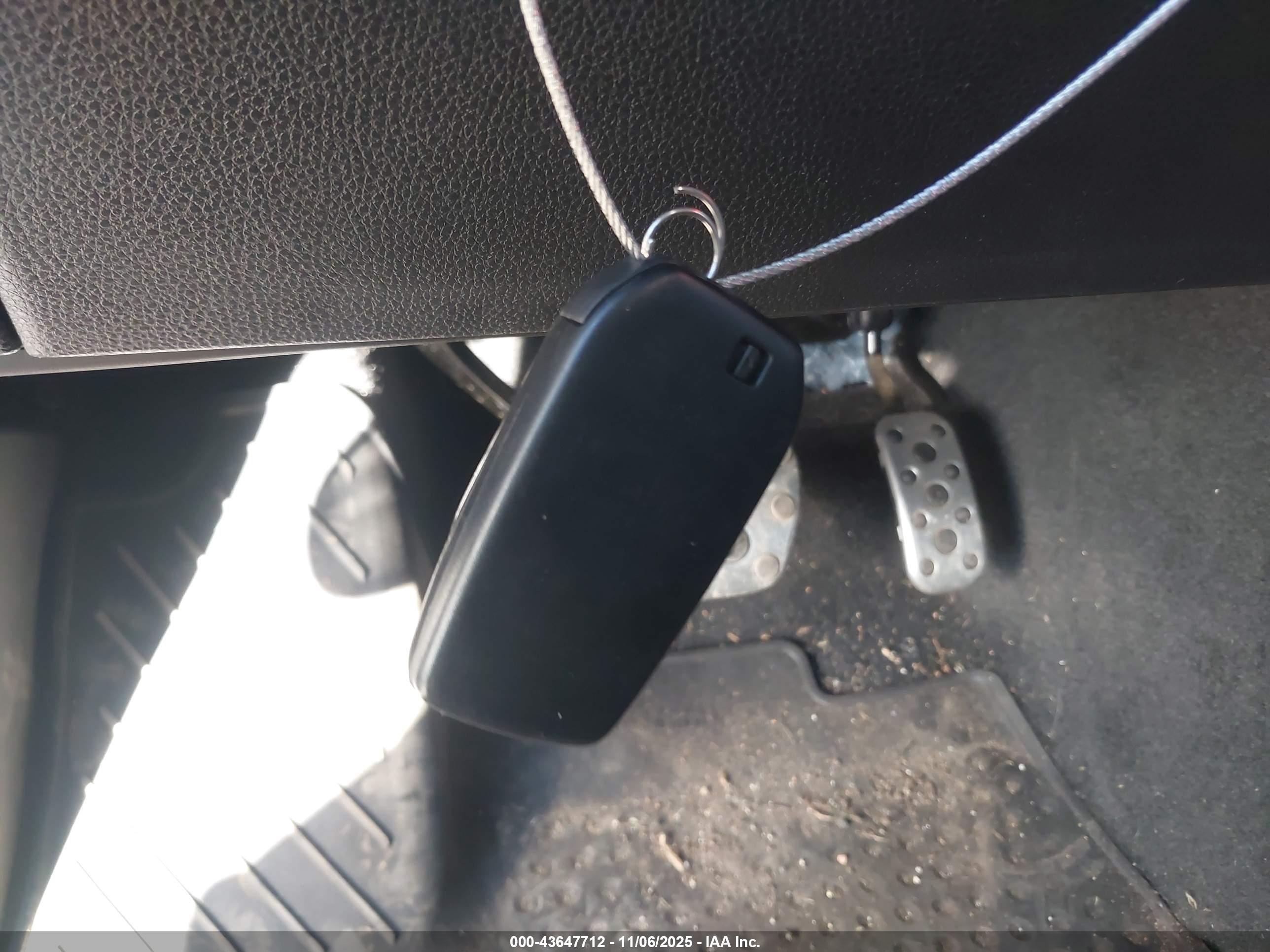 TOYOTA TUNDRA image 11