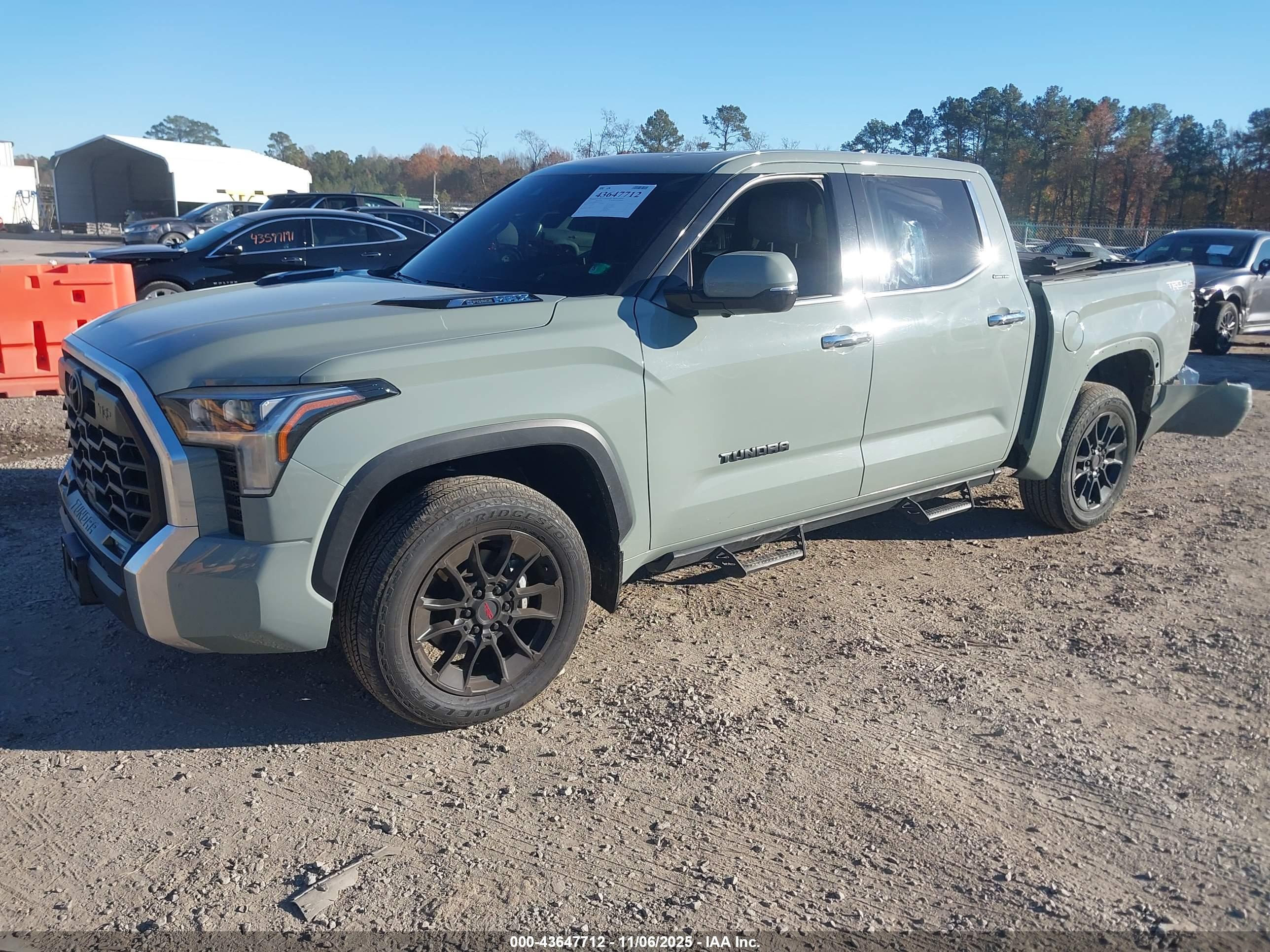 TOYOTA TUNDRA image 2