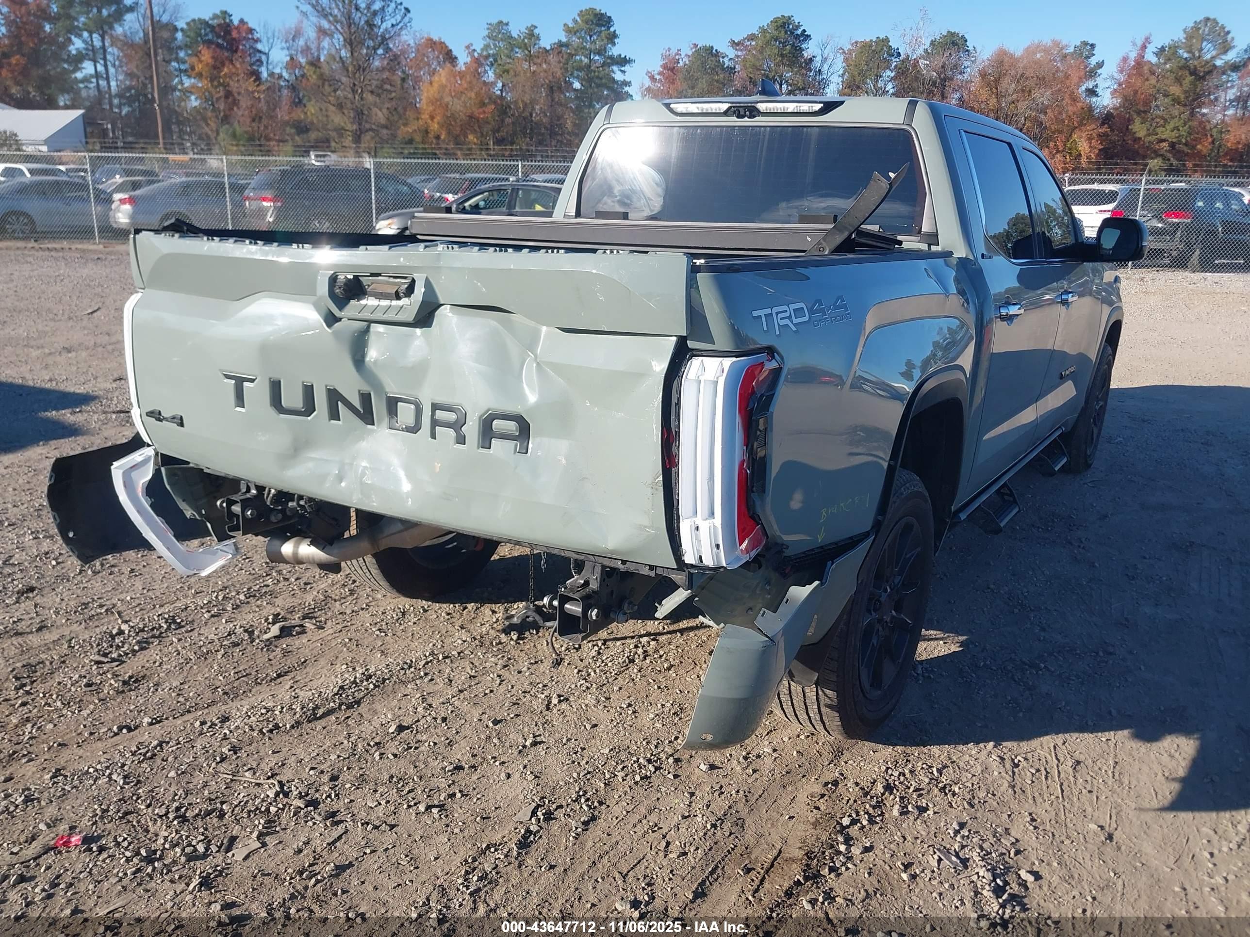TOYOTA TUNDRA image 4