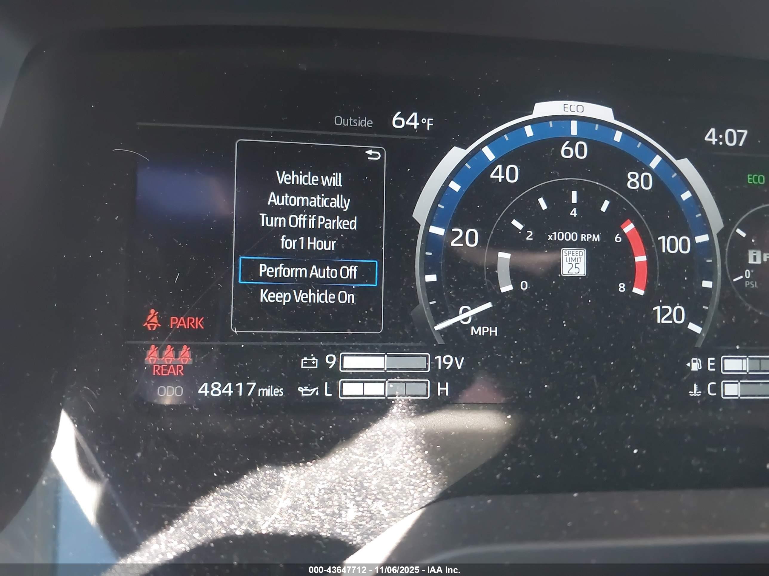 TOYOTA TUNDRA image 7