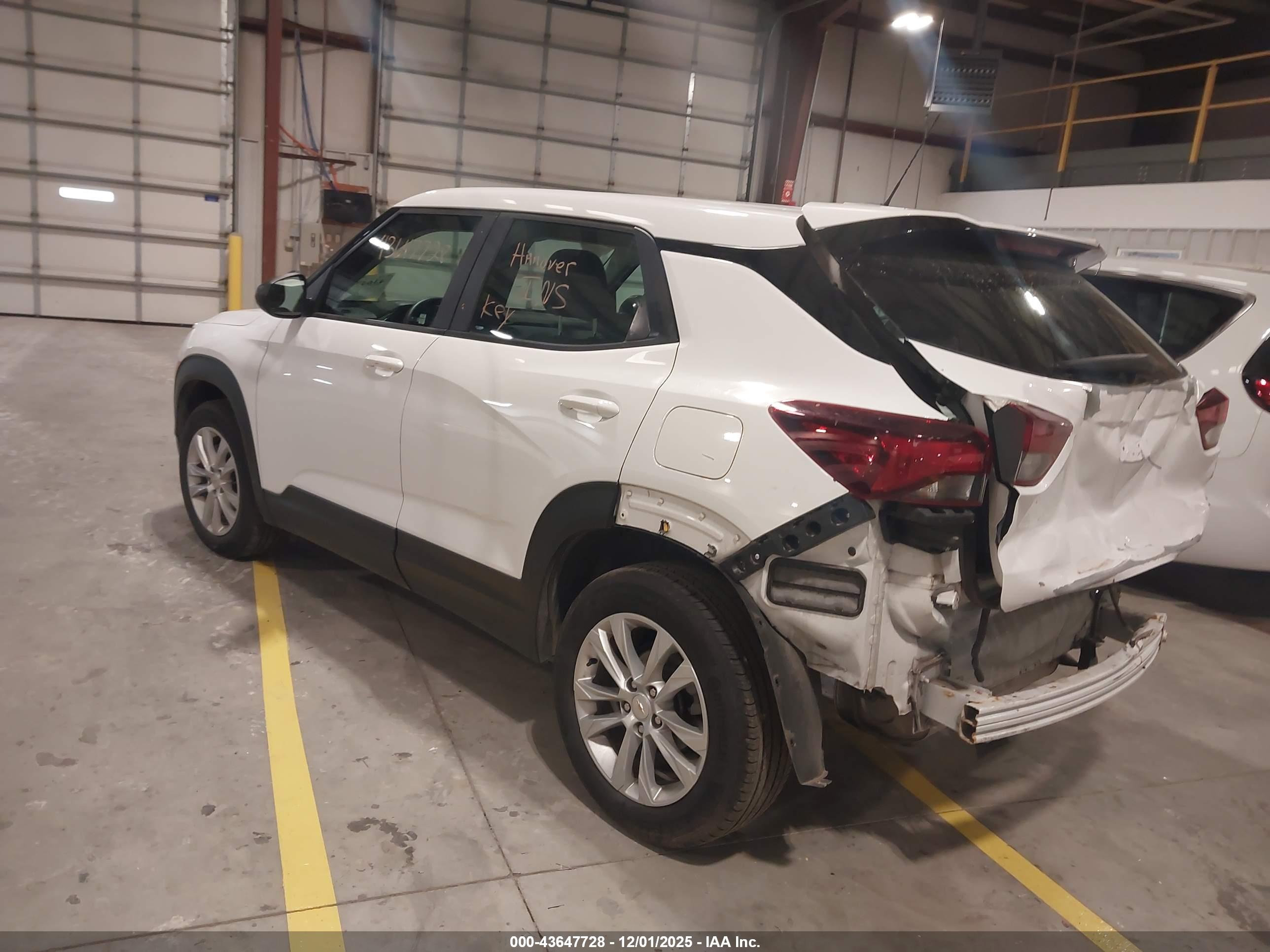 CHEVROLET TRAILBLAZER image 3