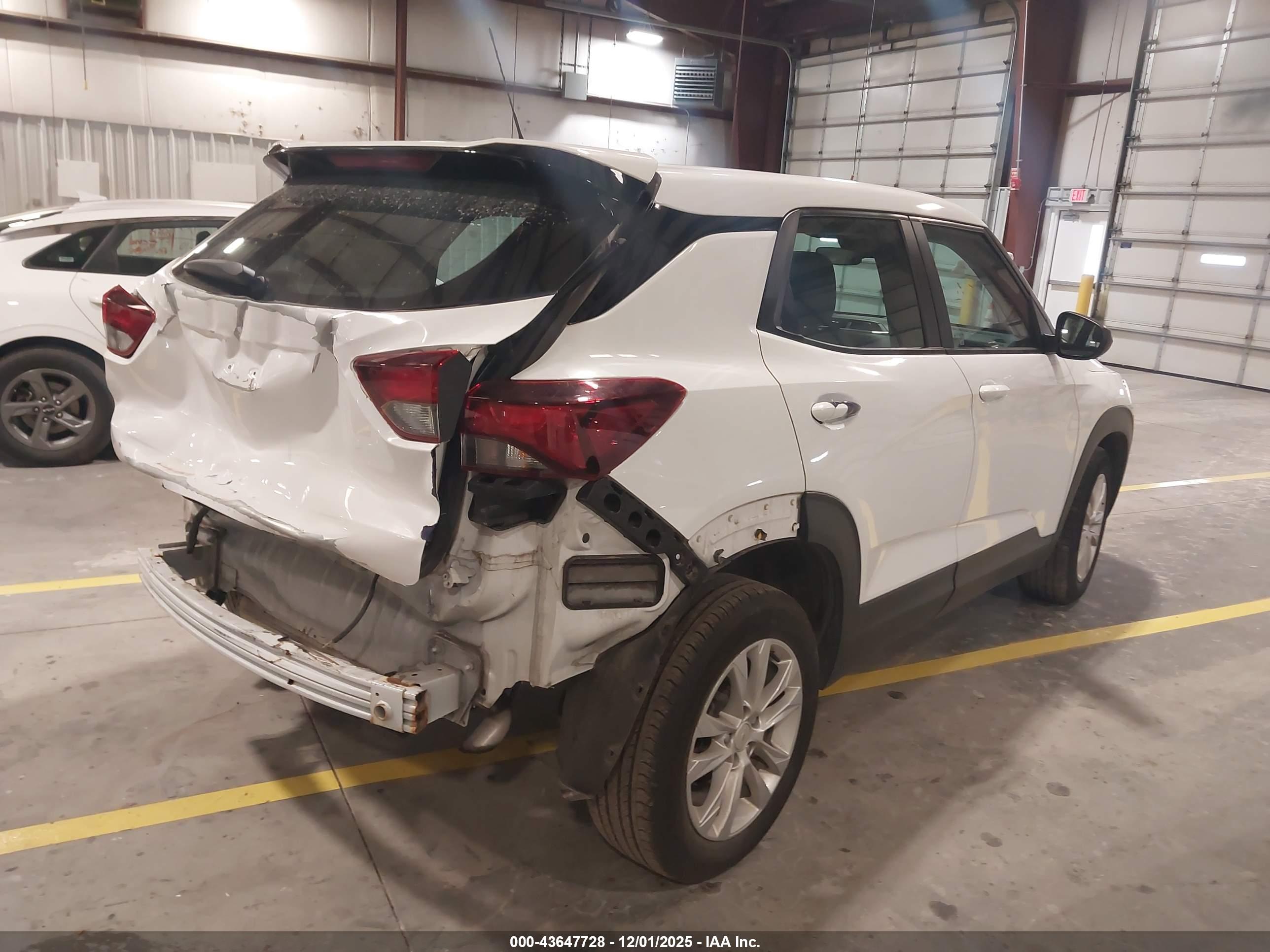 CHEVROLET TRAILBLAZER image 4
