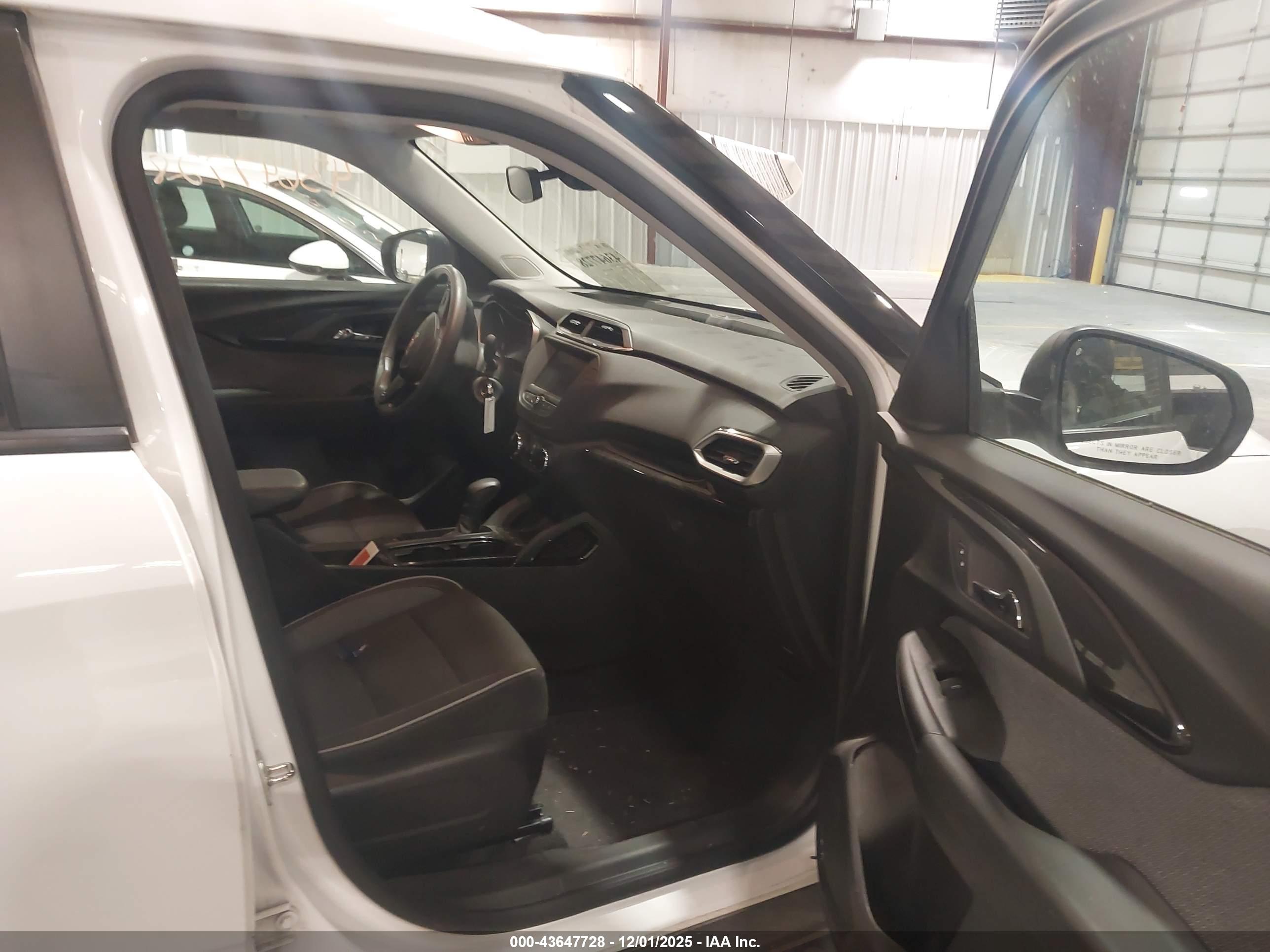 CHEVROLET TRAILBLAZER image 5
