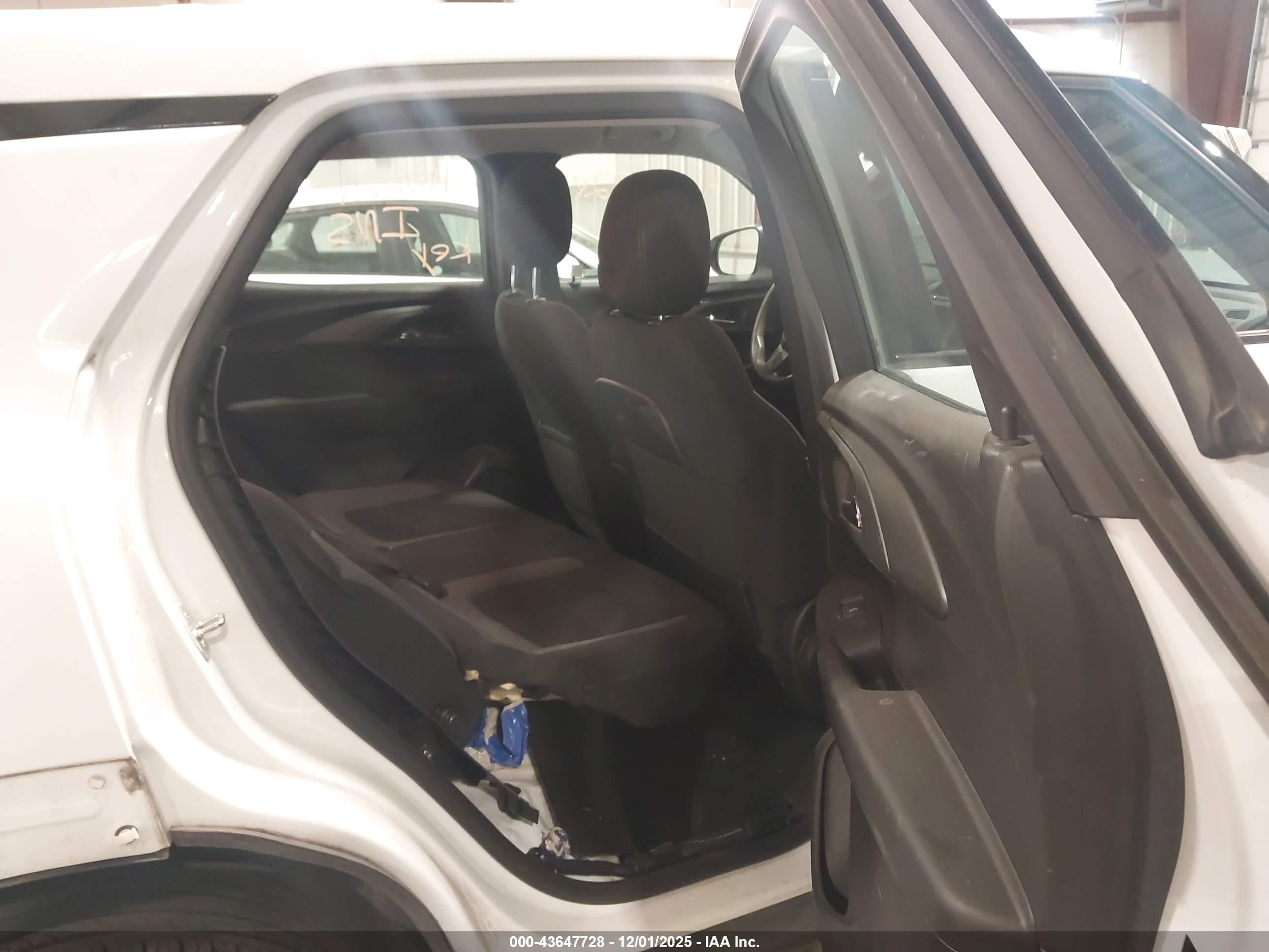 CHEVROLET TRAILBLAZER image 8