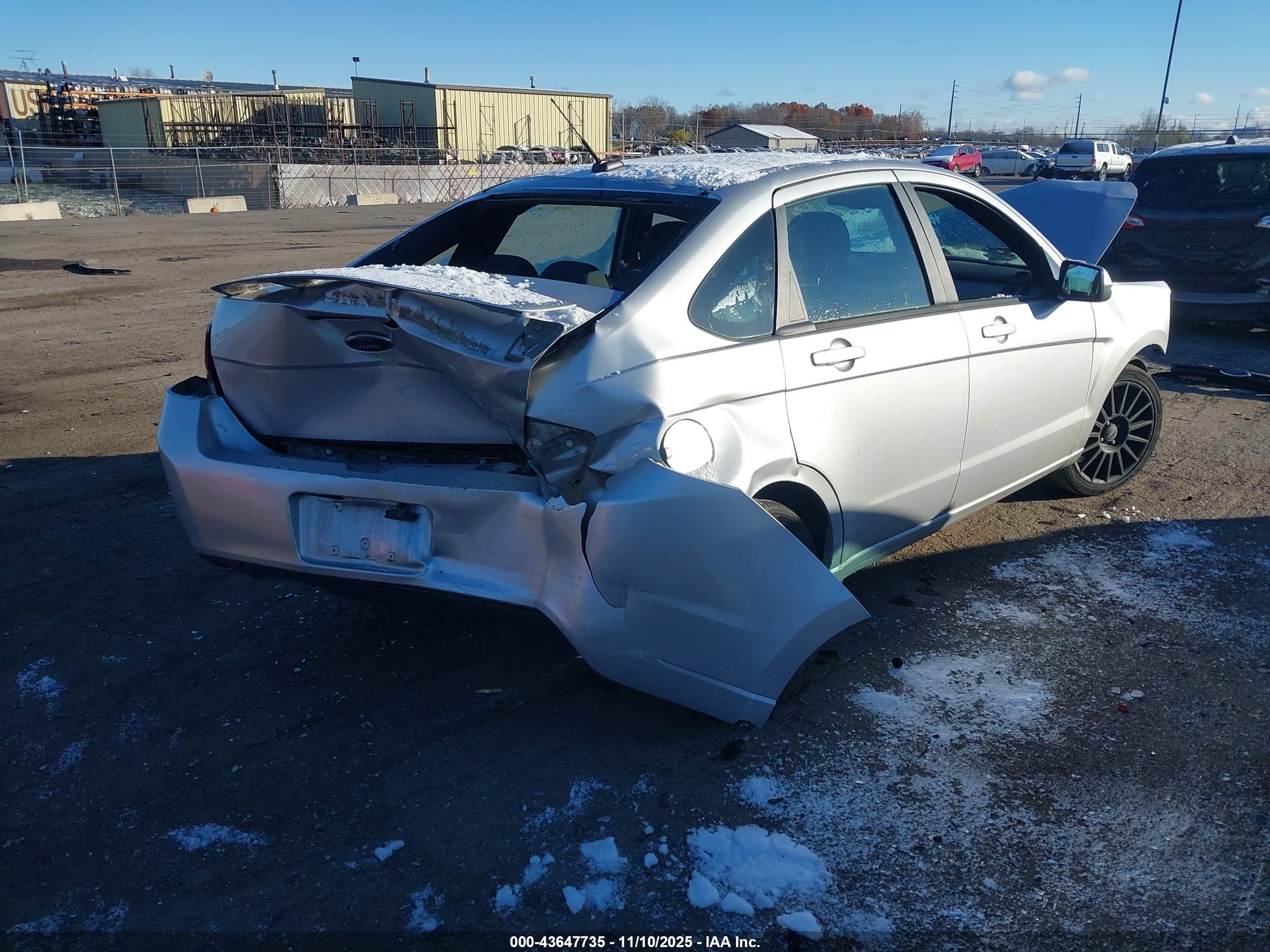 FORD FOCUS image 4