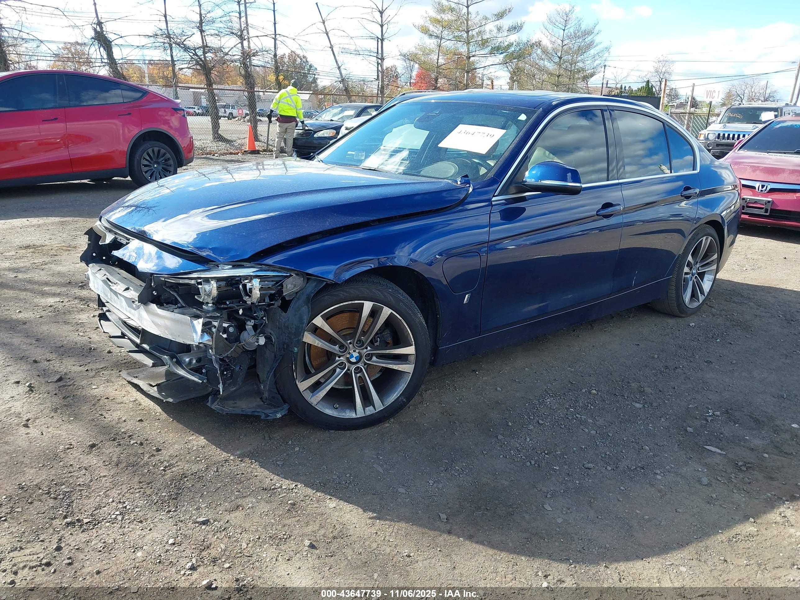 BMW 330E image 2
