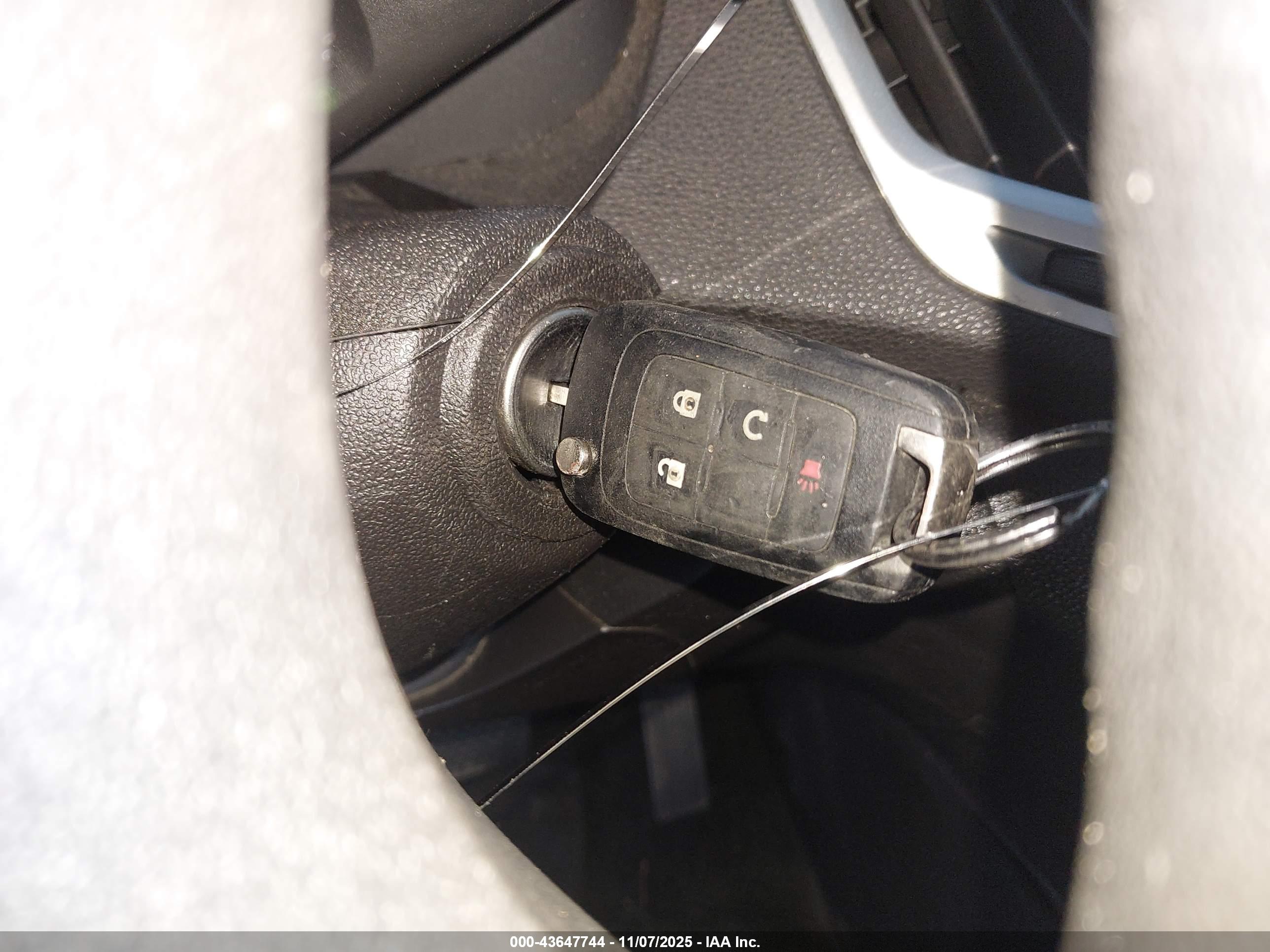 GMC TERRAIN image 11