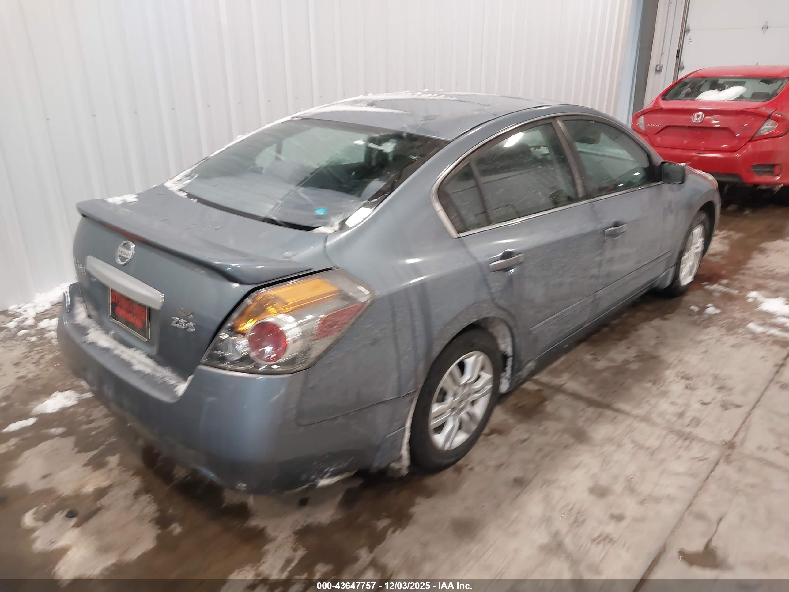 NISSAN ALTIMA image 4