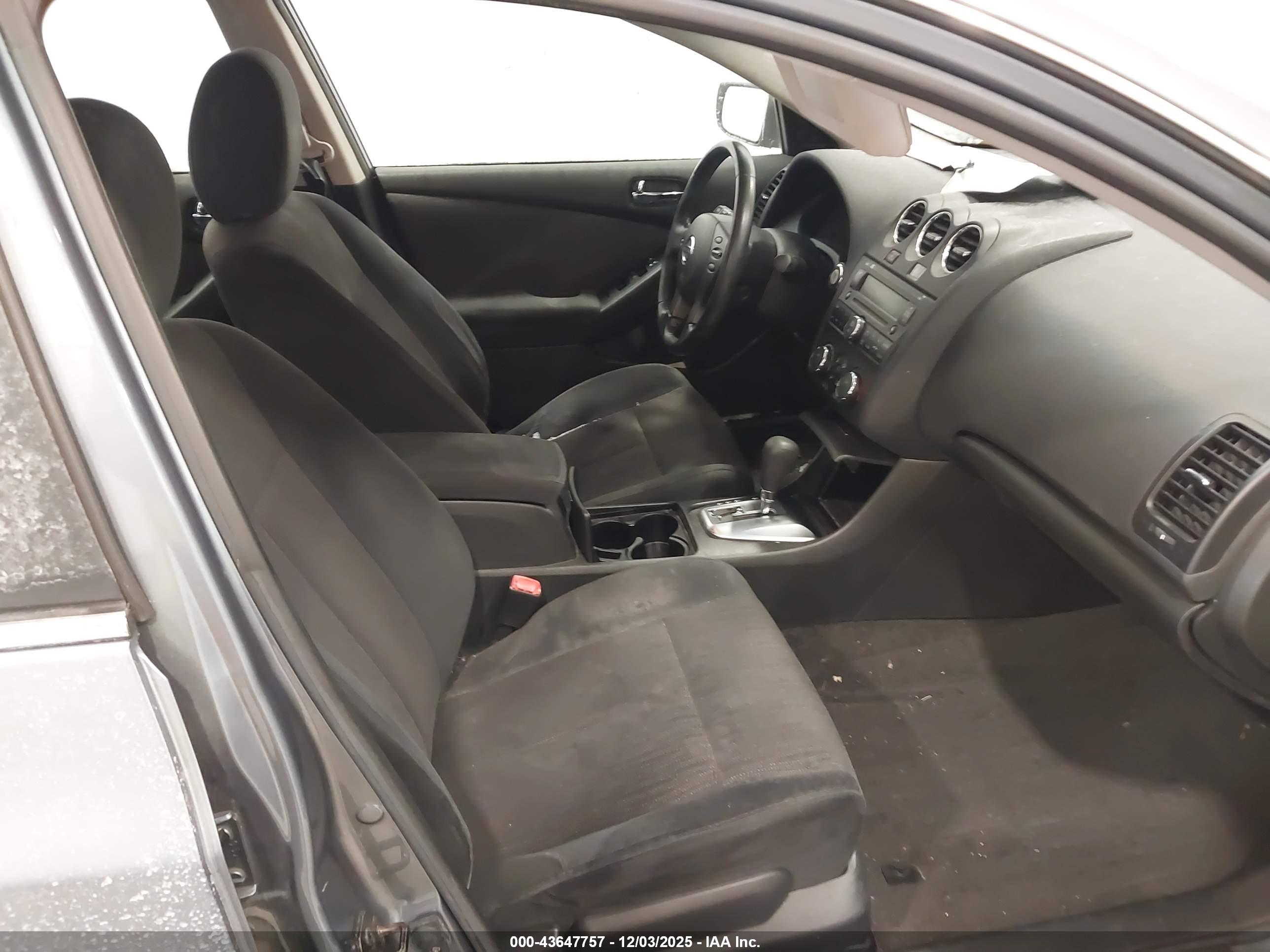 NISSAN ALTIMA image 5