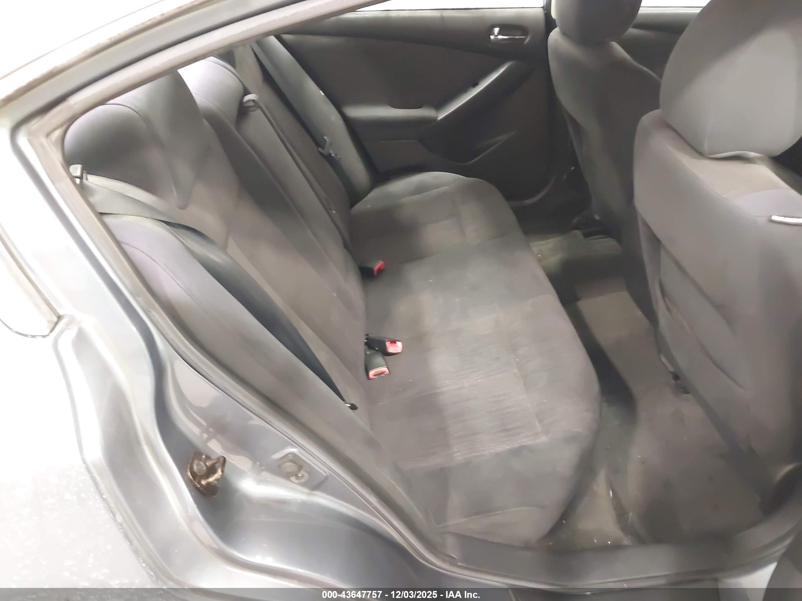 NISSAN ALTIMA image 8