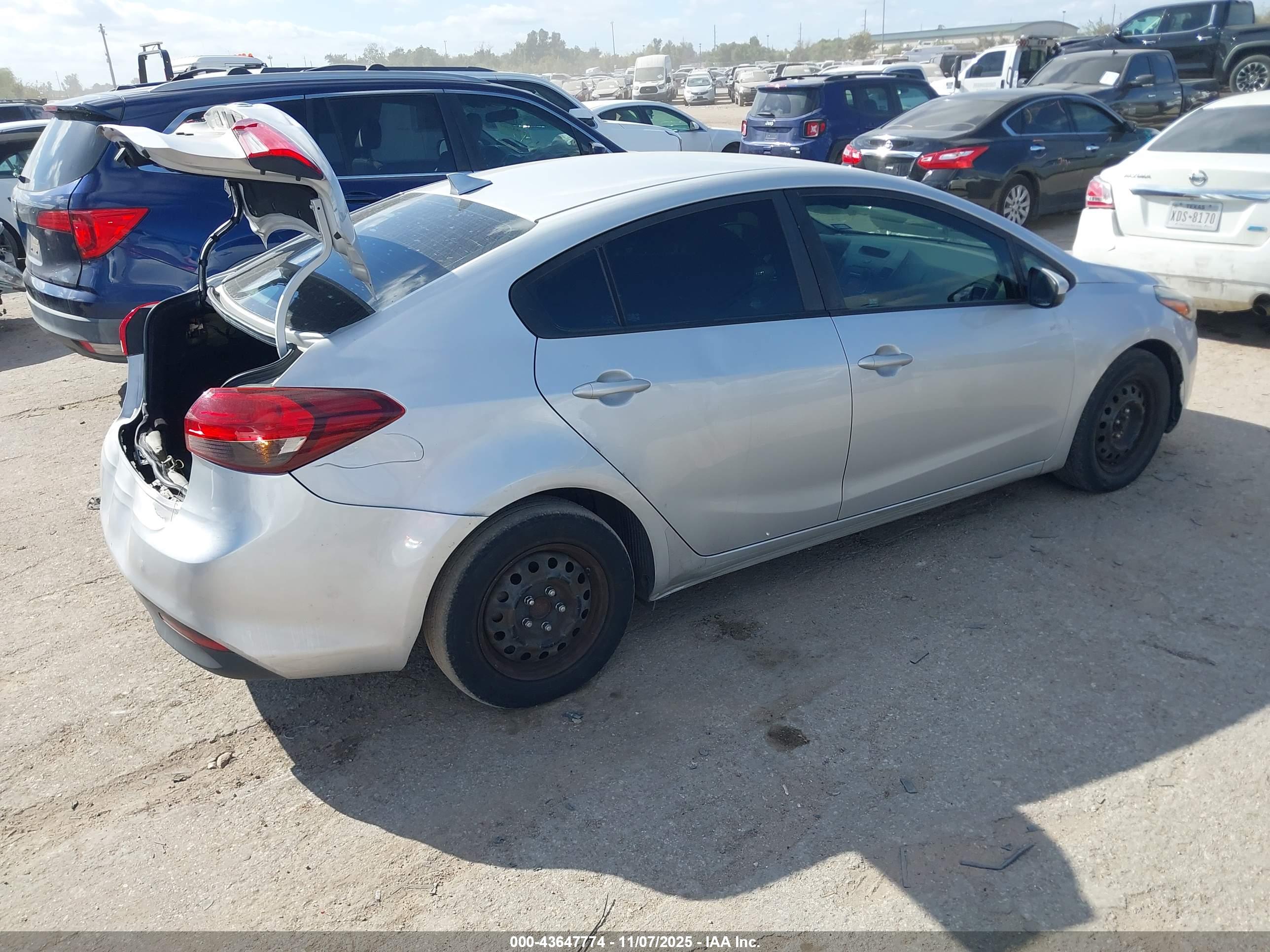 KIA FORTE image 4