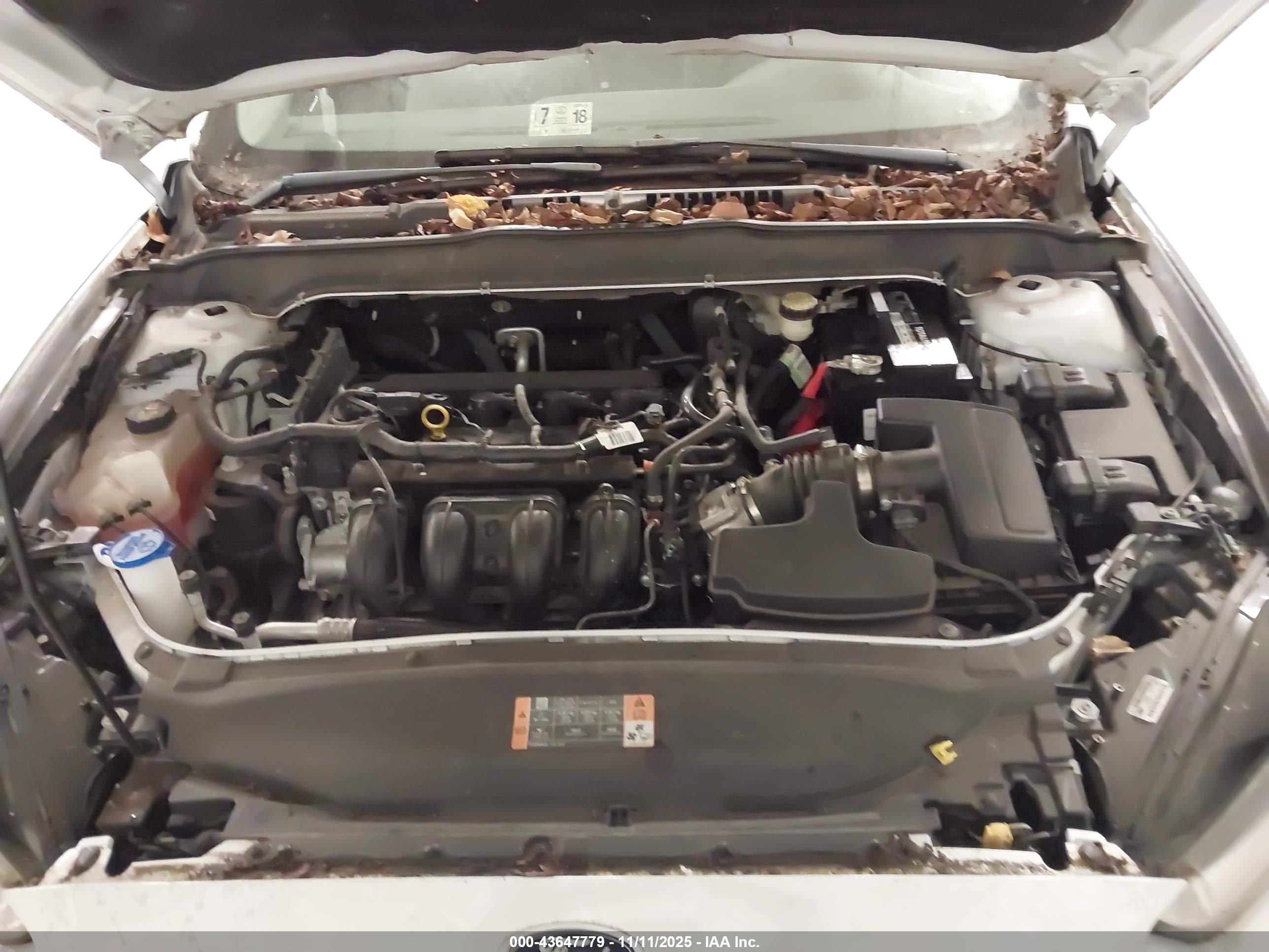 FORD FUSION image 10