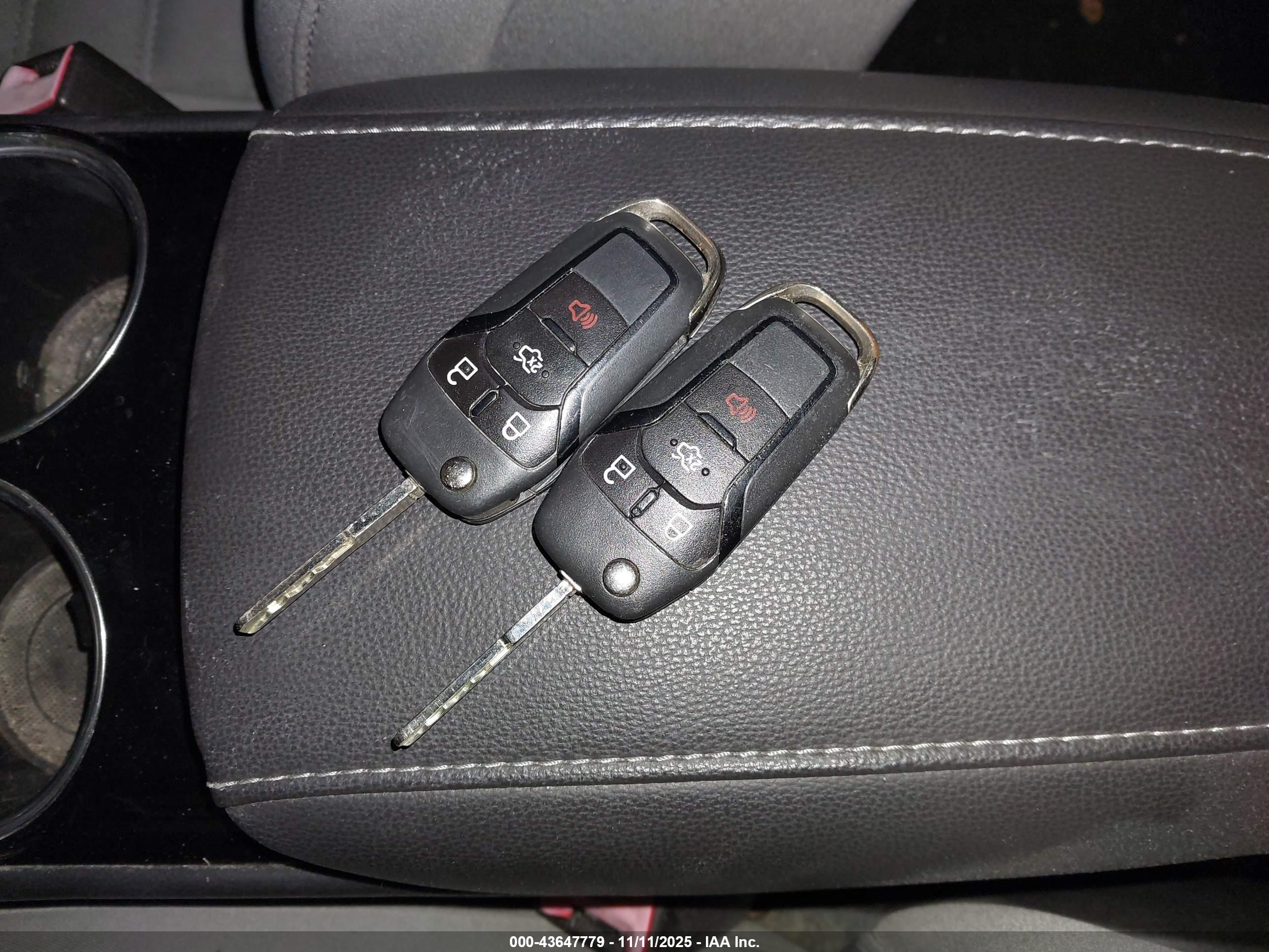 FORD FUSION image 11