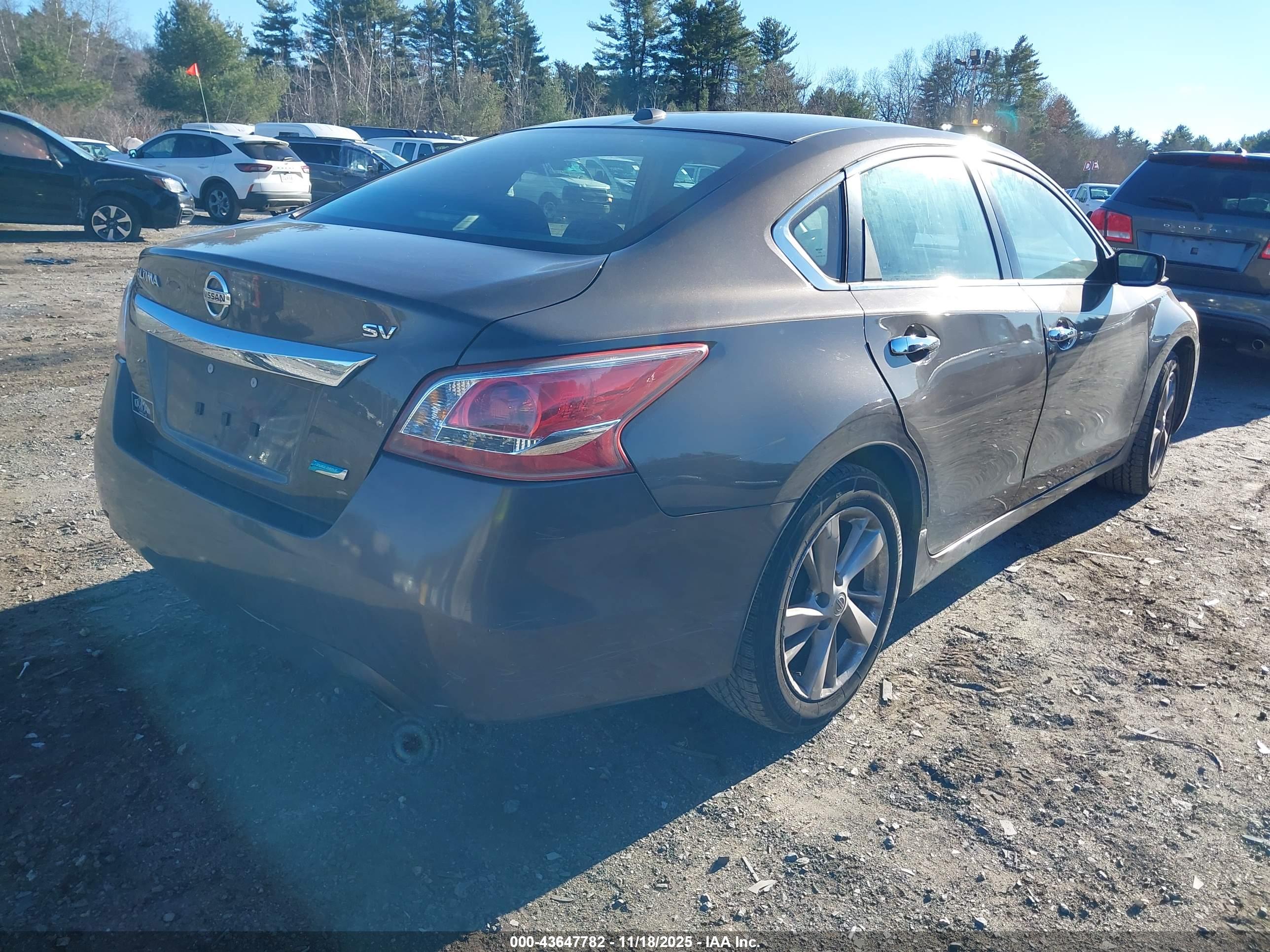 NISSAN ALTIMA image 4