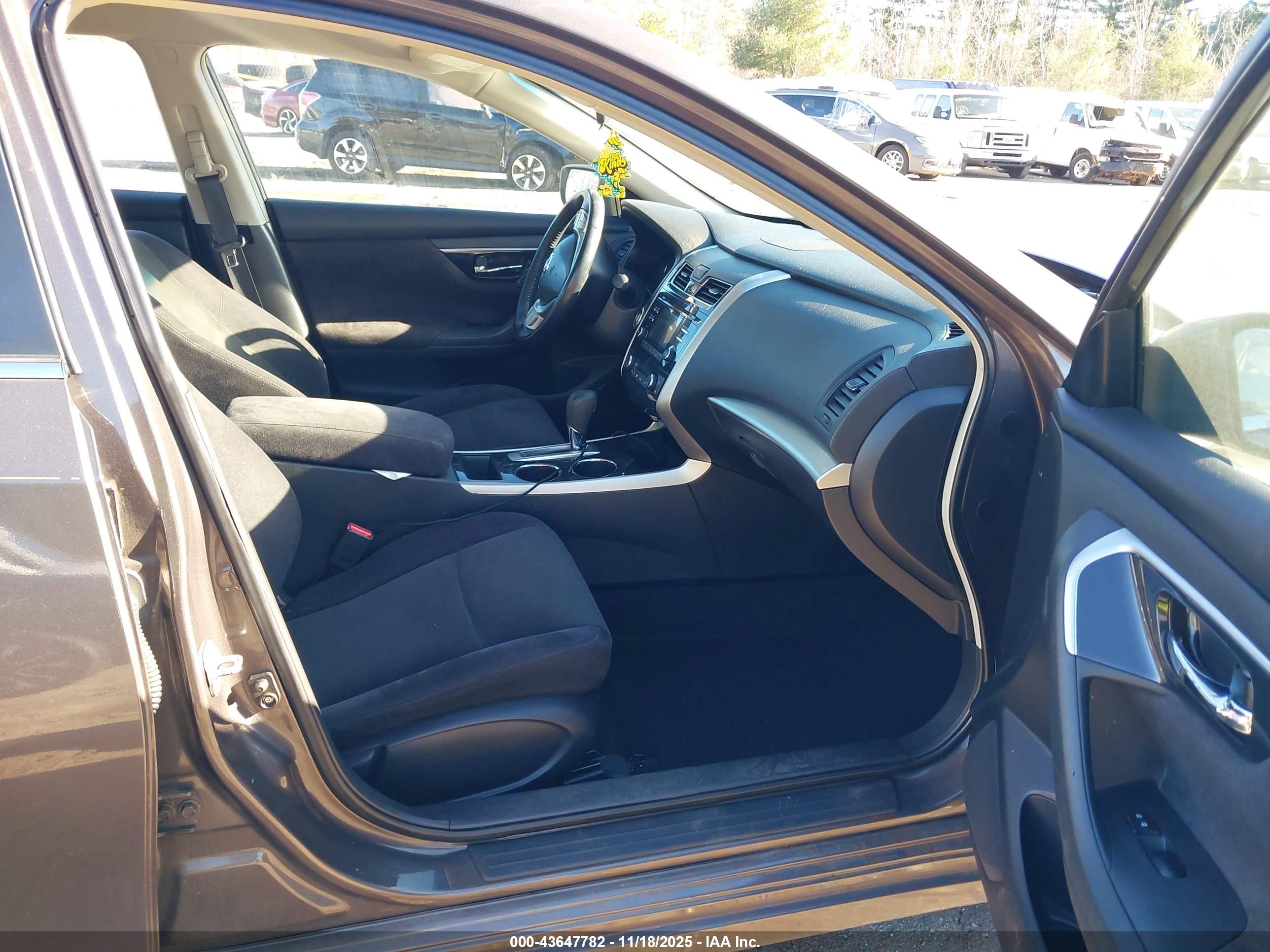NISSAN ALTIMA image 5
