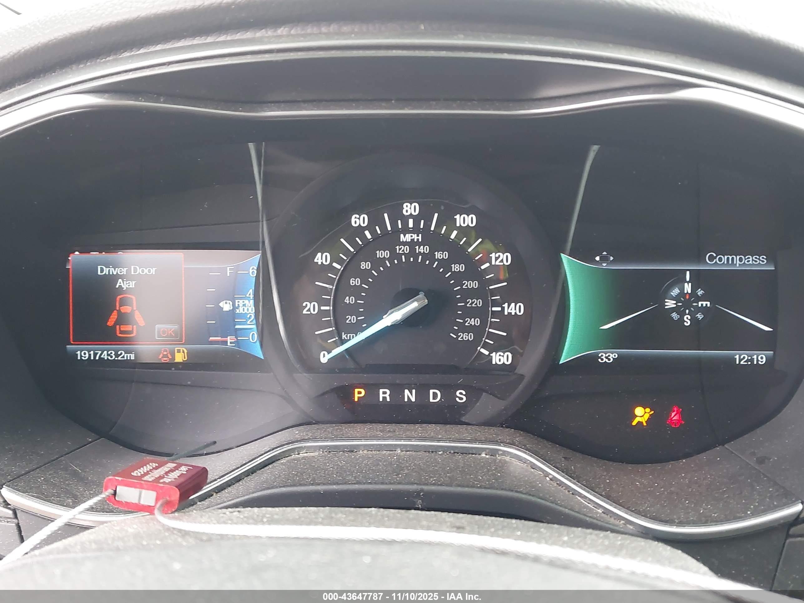 FORD FUSION image 7