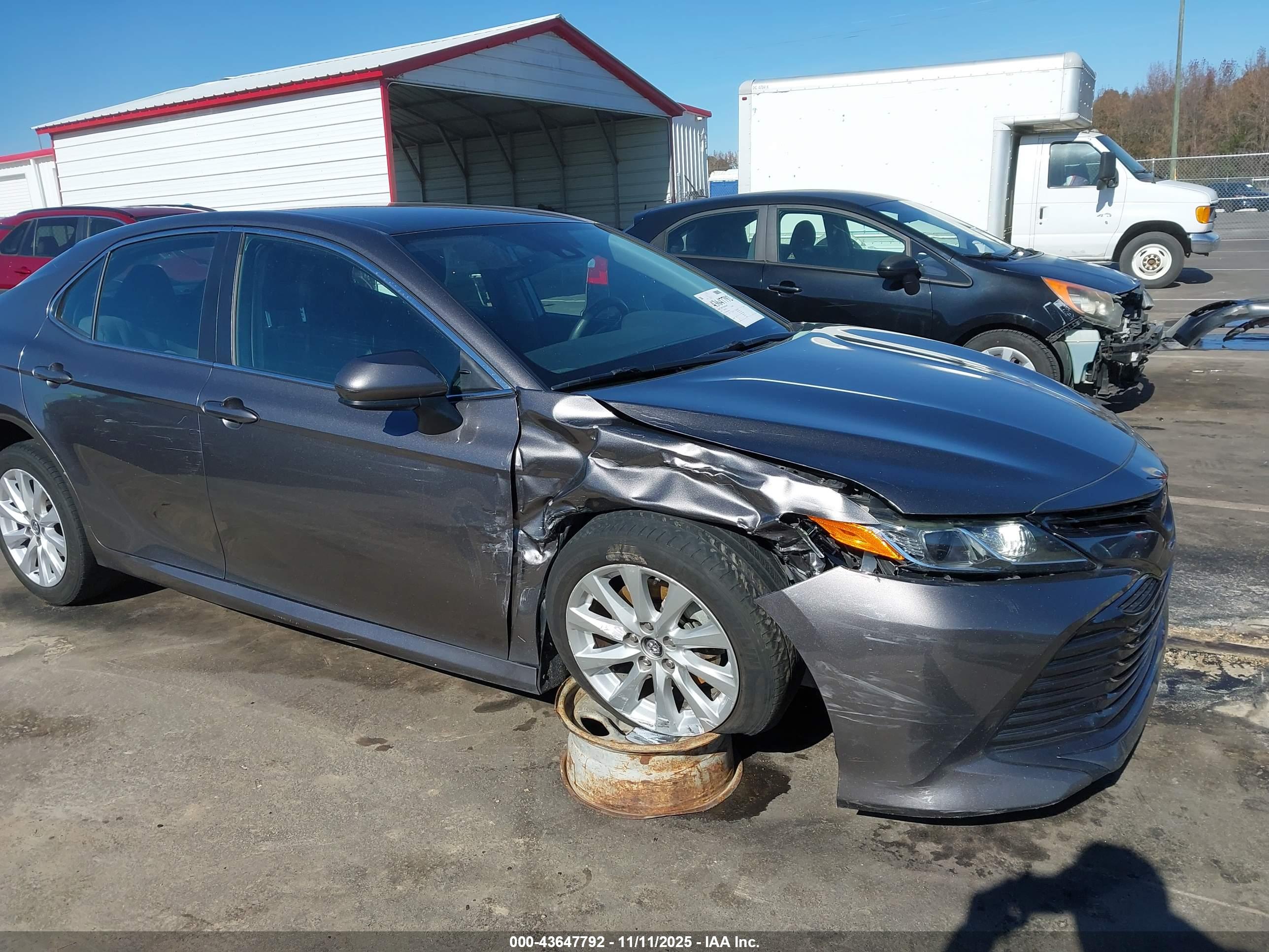 TOYOTA CAMRY image 6