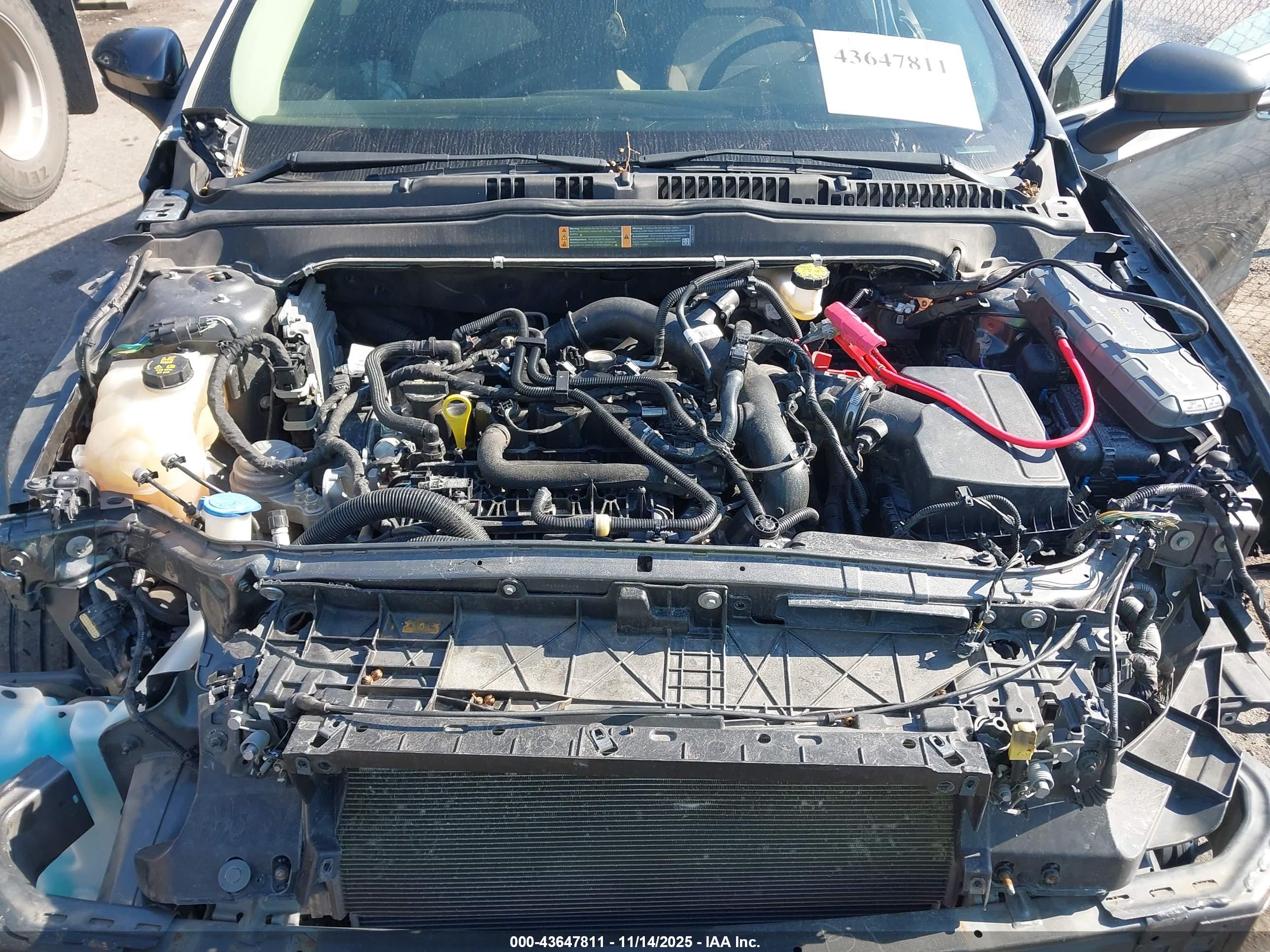 FORD FUSION image 10