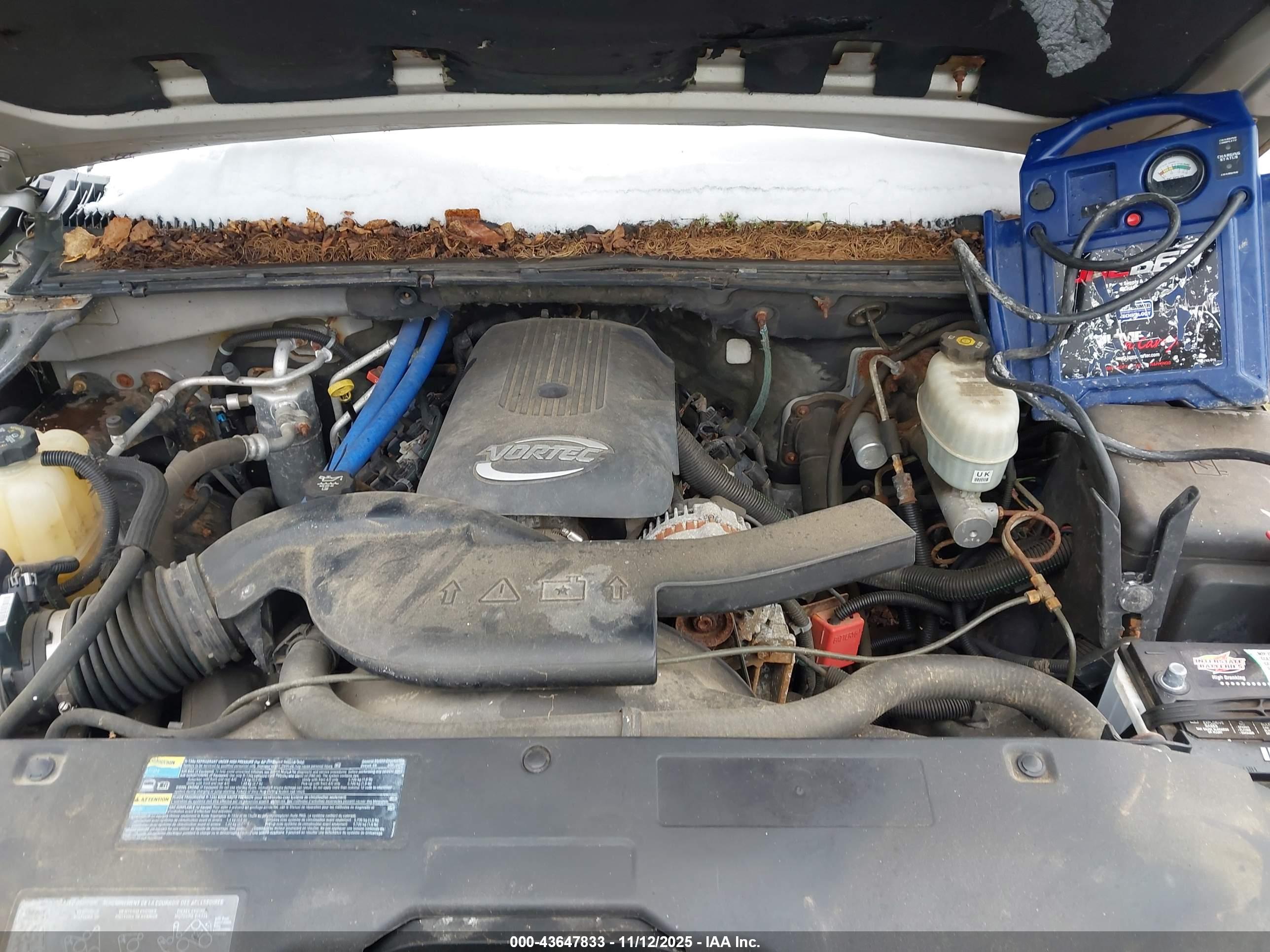 CHEVROLET SUBURBAN image 10