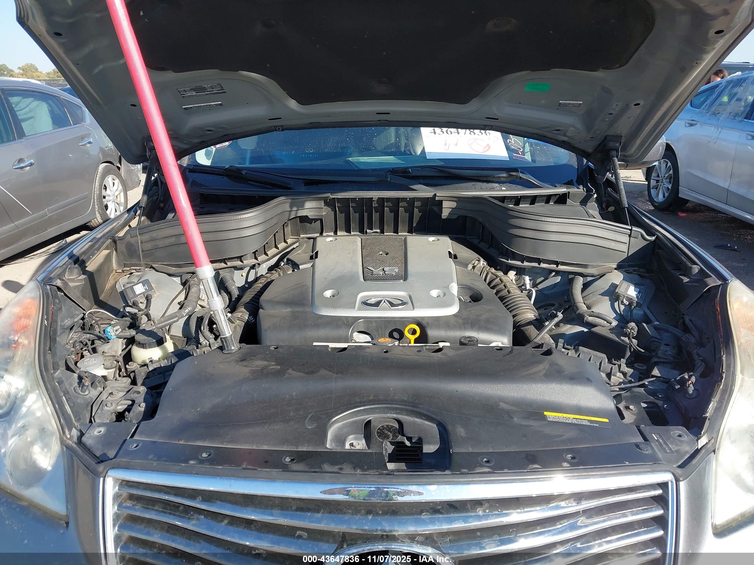 INFINITI EX35 image 10