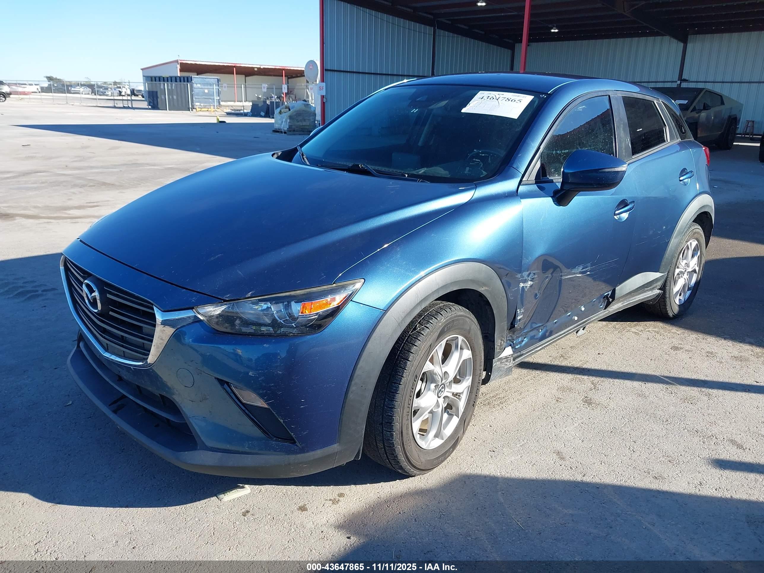 MAZDA CX-3 image 2