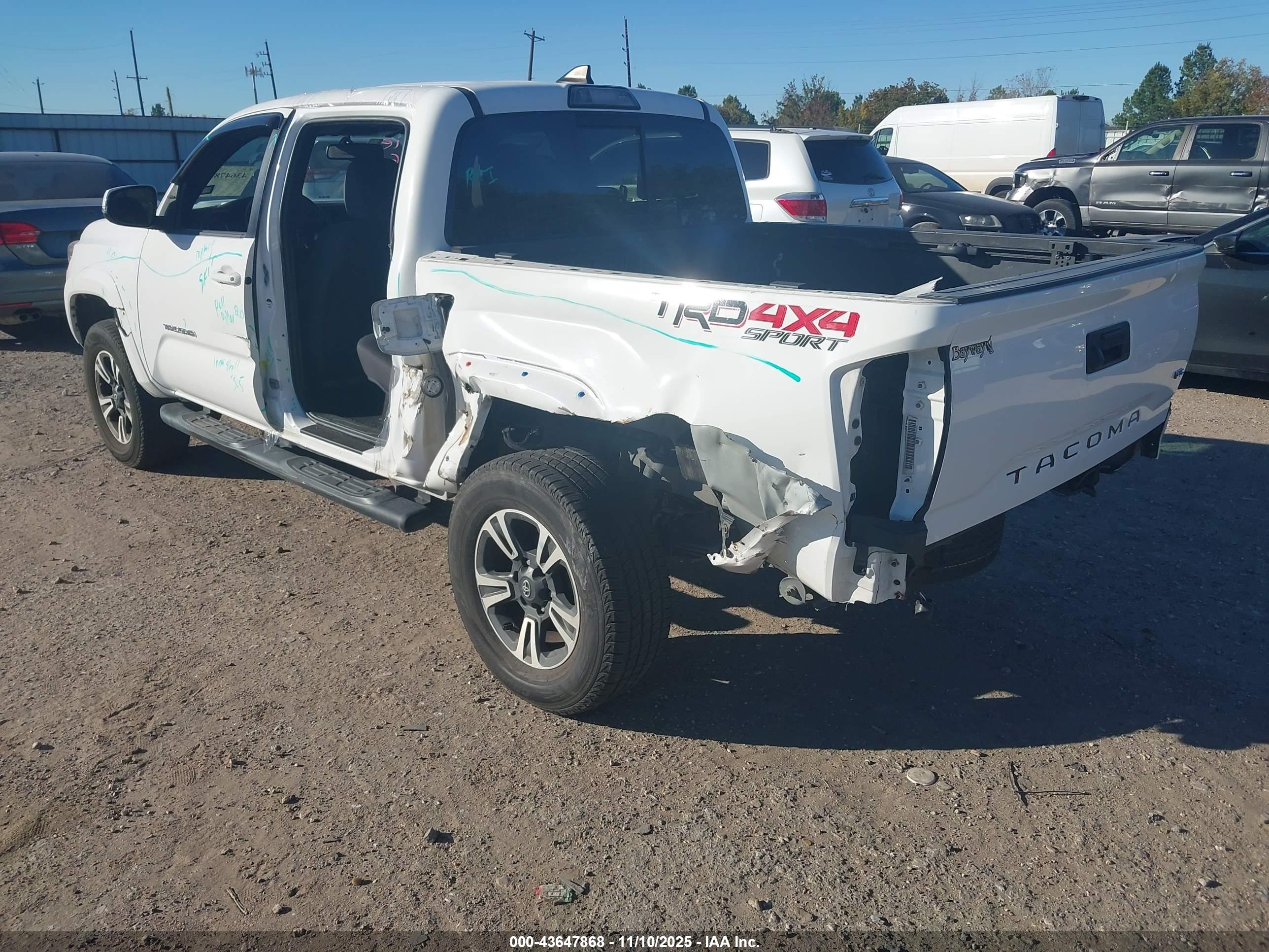 TOYOTA TACOMA image 3