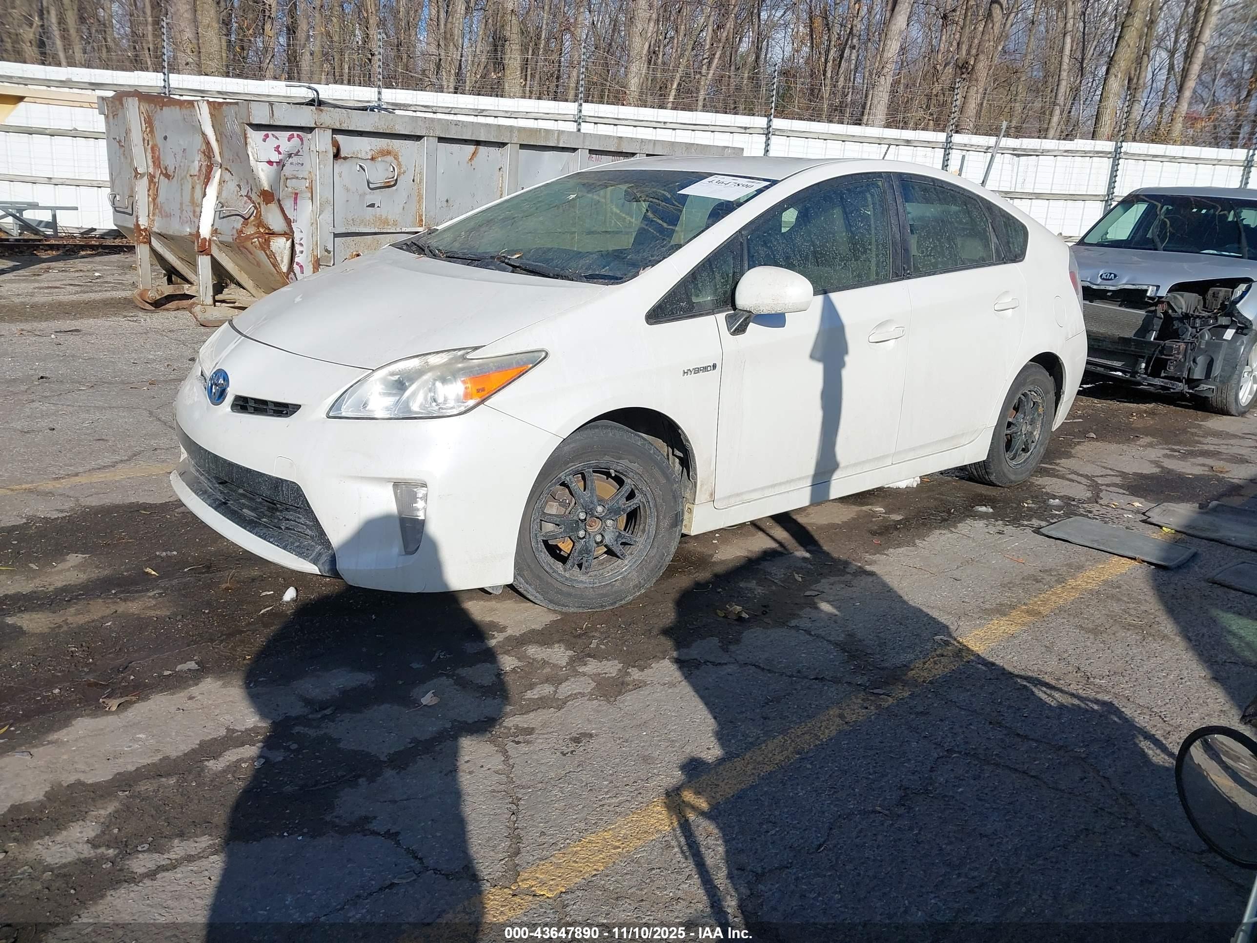TOYOTA PRIUS image 2